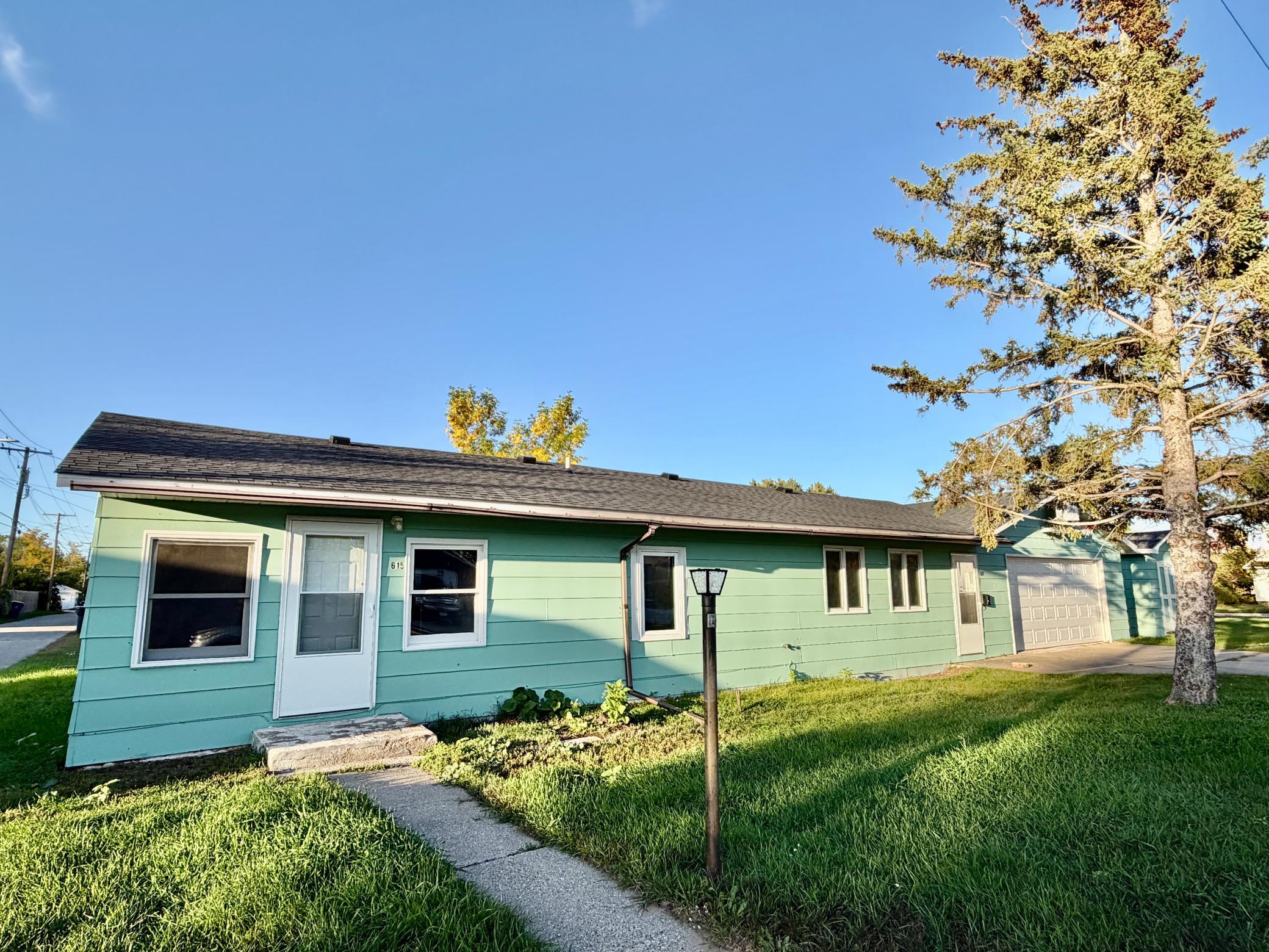 1940 single family home for sale at 615 6th Street SE in Bemidji, MN — 3 bed, 2 bath