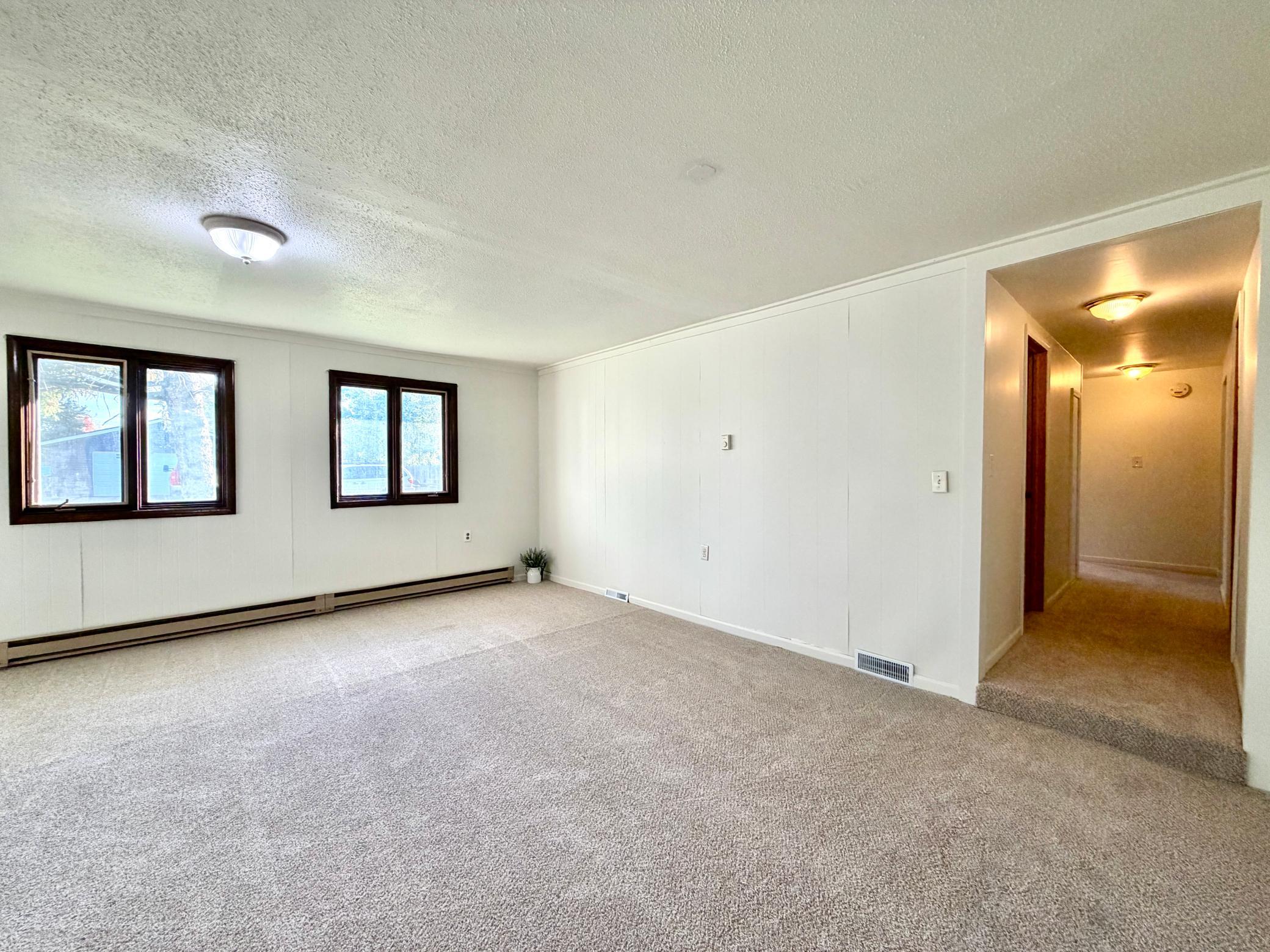 1940 single family home for sale at 615 6th Street SE in Bemidji, MN — 3 bed, 2 bath (photo 11 of 27)