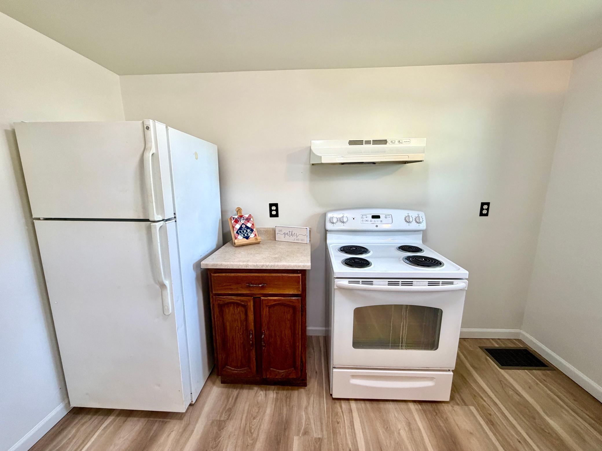 1940 single family home for sale at 615 6th Street SE in Bemidji, MN — 3 bed, 2 bath (photo 6 of 27)