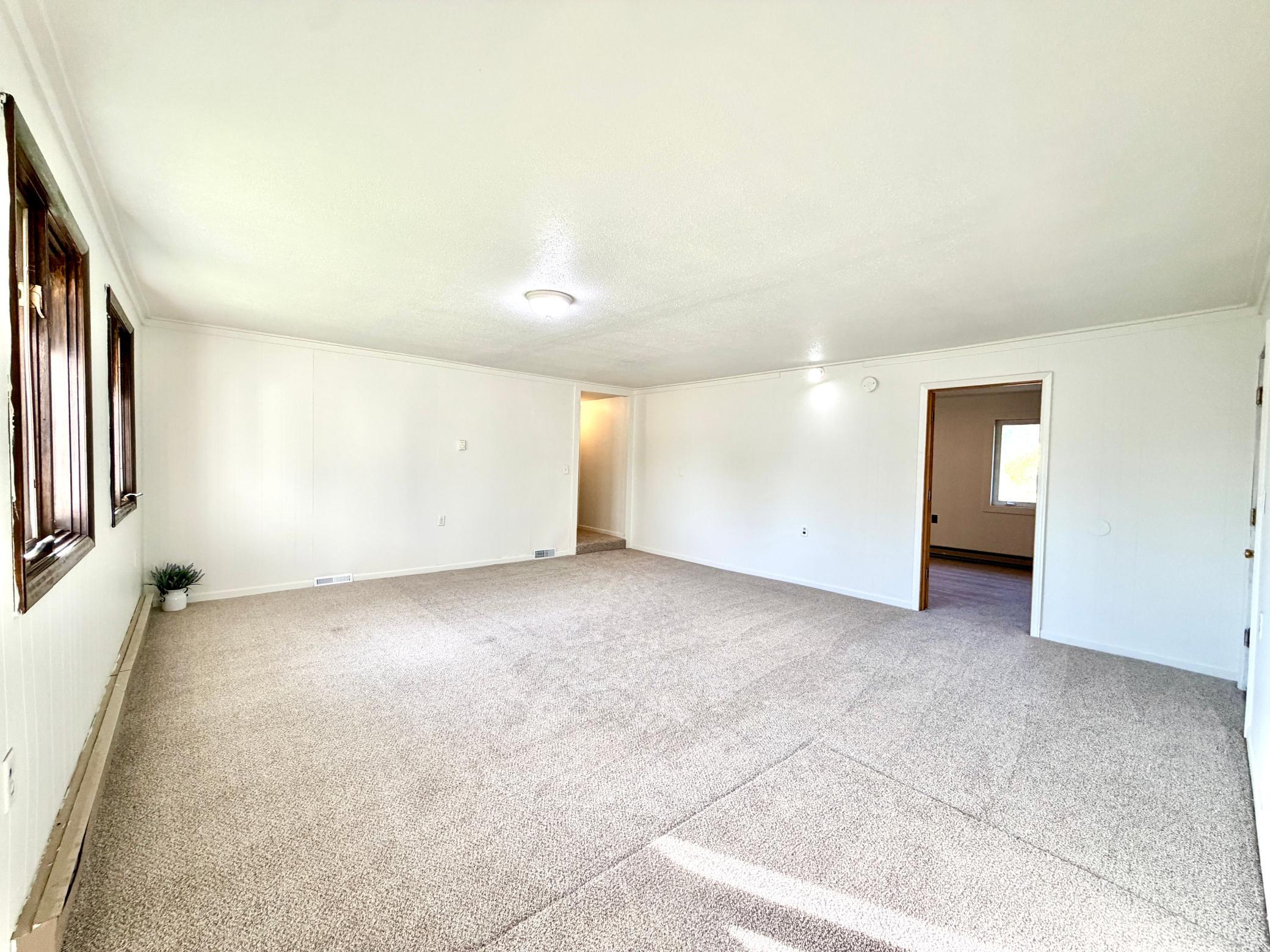1940 single family home for sale at 615 6th Street SE in Bemidji, MN — 3 bed, 2 bath (photo 9 of 27)