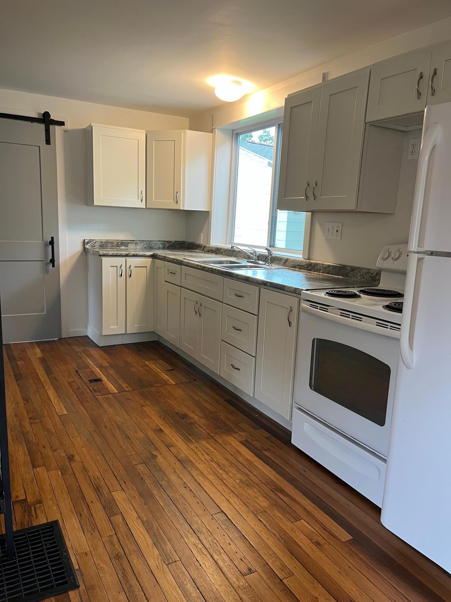 1924 single family home for sale at 206 Peary Street in Palisade, MN — 2 bed, 1 bath (photo 5 of 12)
