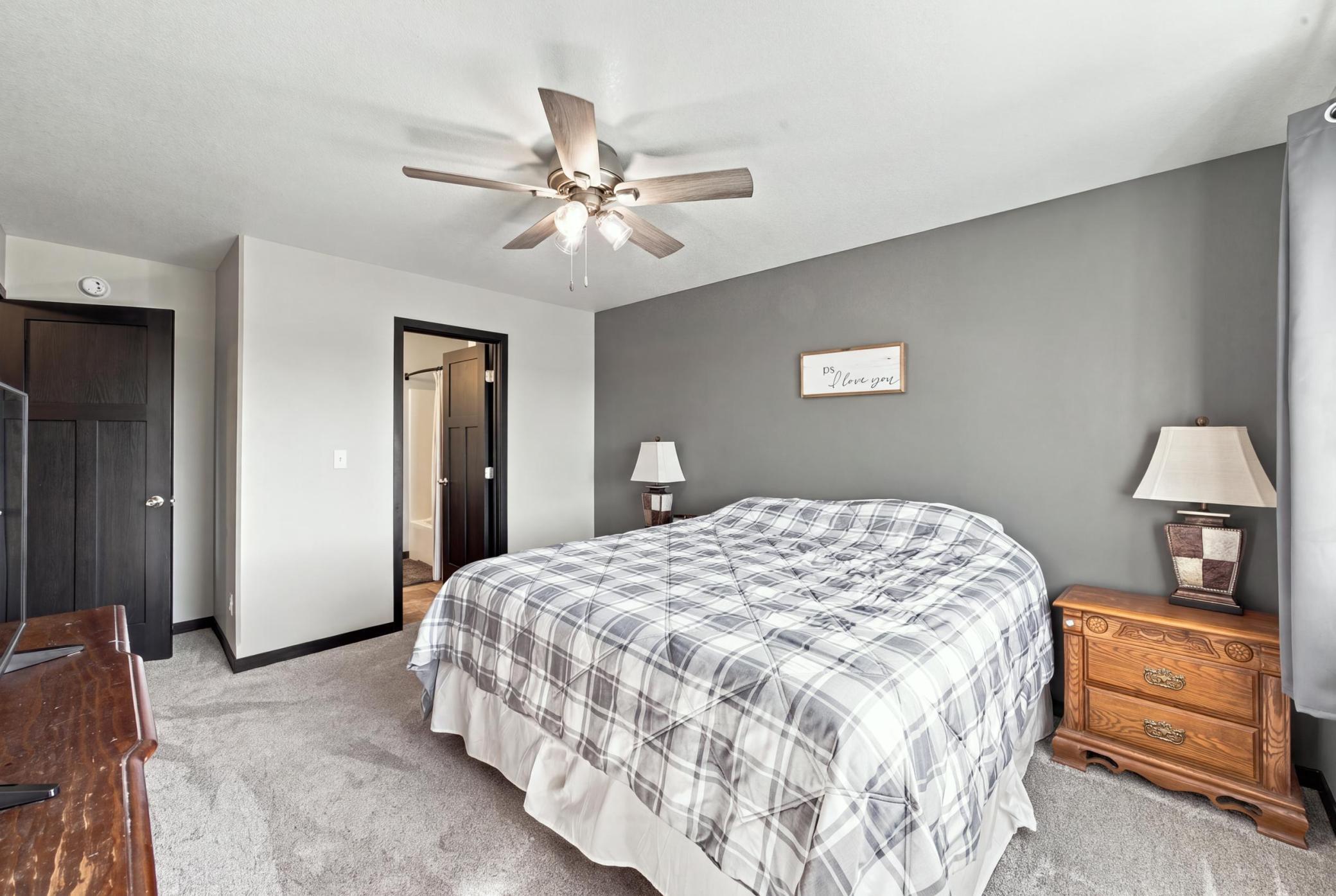 2017 single family home for sale at 3556 17th Street S in Moorhead, MN — 3 bed, 3 bath (photo 16 of 40)
