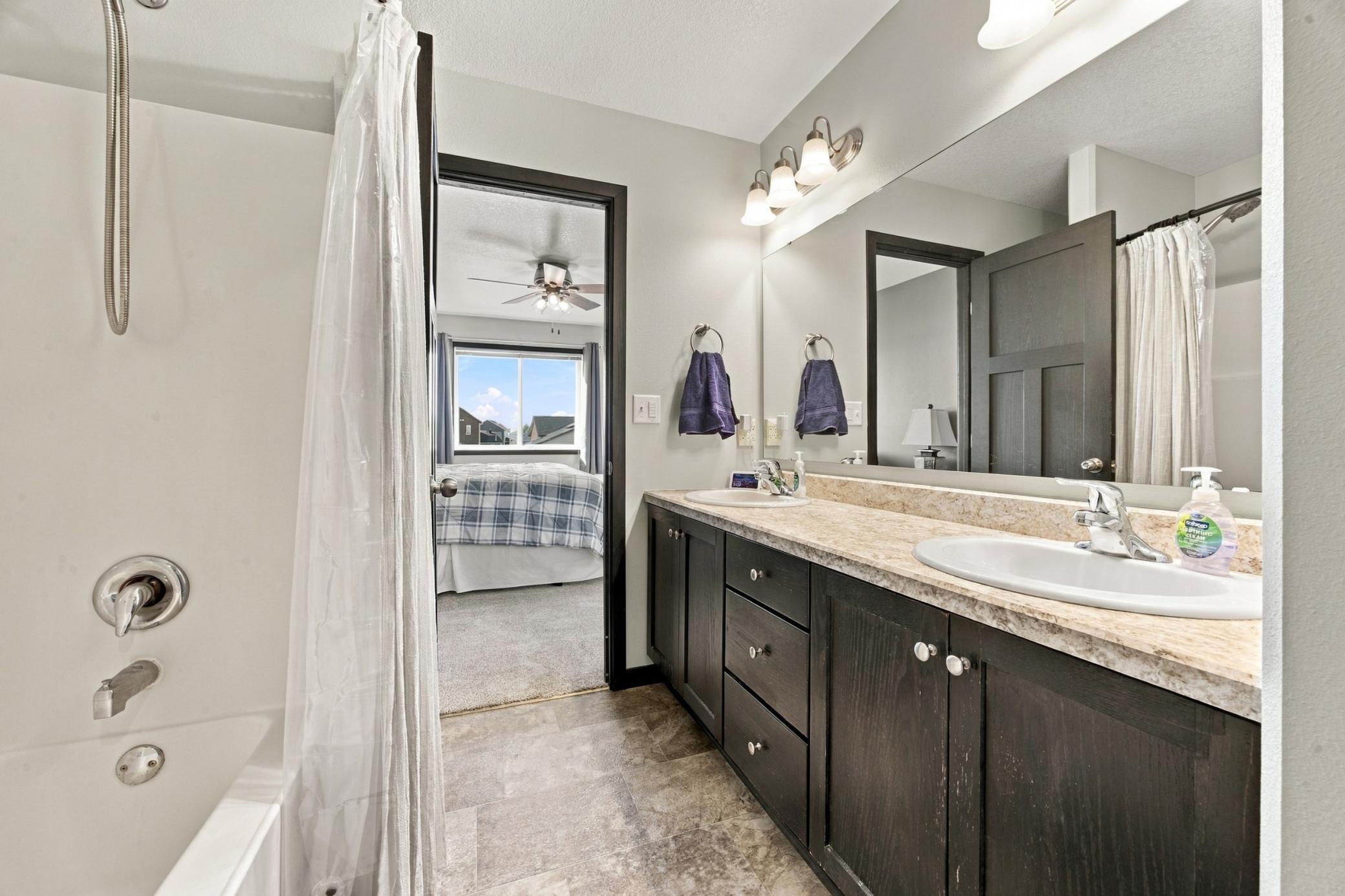 2017 single family home for sale at 3556 17th Street S in Moorhead, MN — 3 bed, 3 bath (photo 19 of 40)