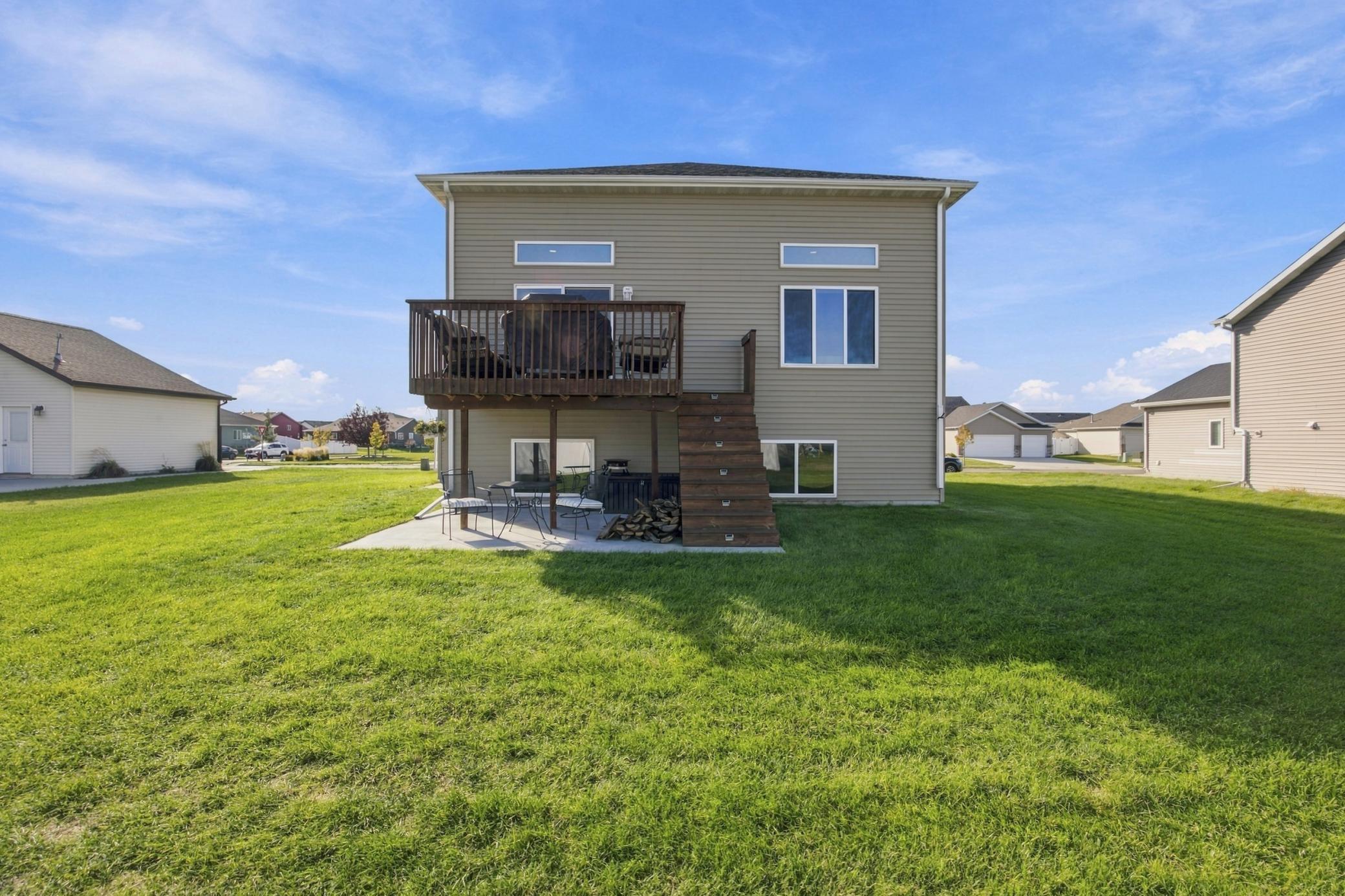2017 single family home for sale at 3556 17th Street S in Moorhead, MN — 3 bed, 3 bath (photo 36 of 40)