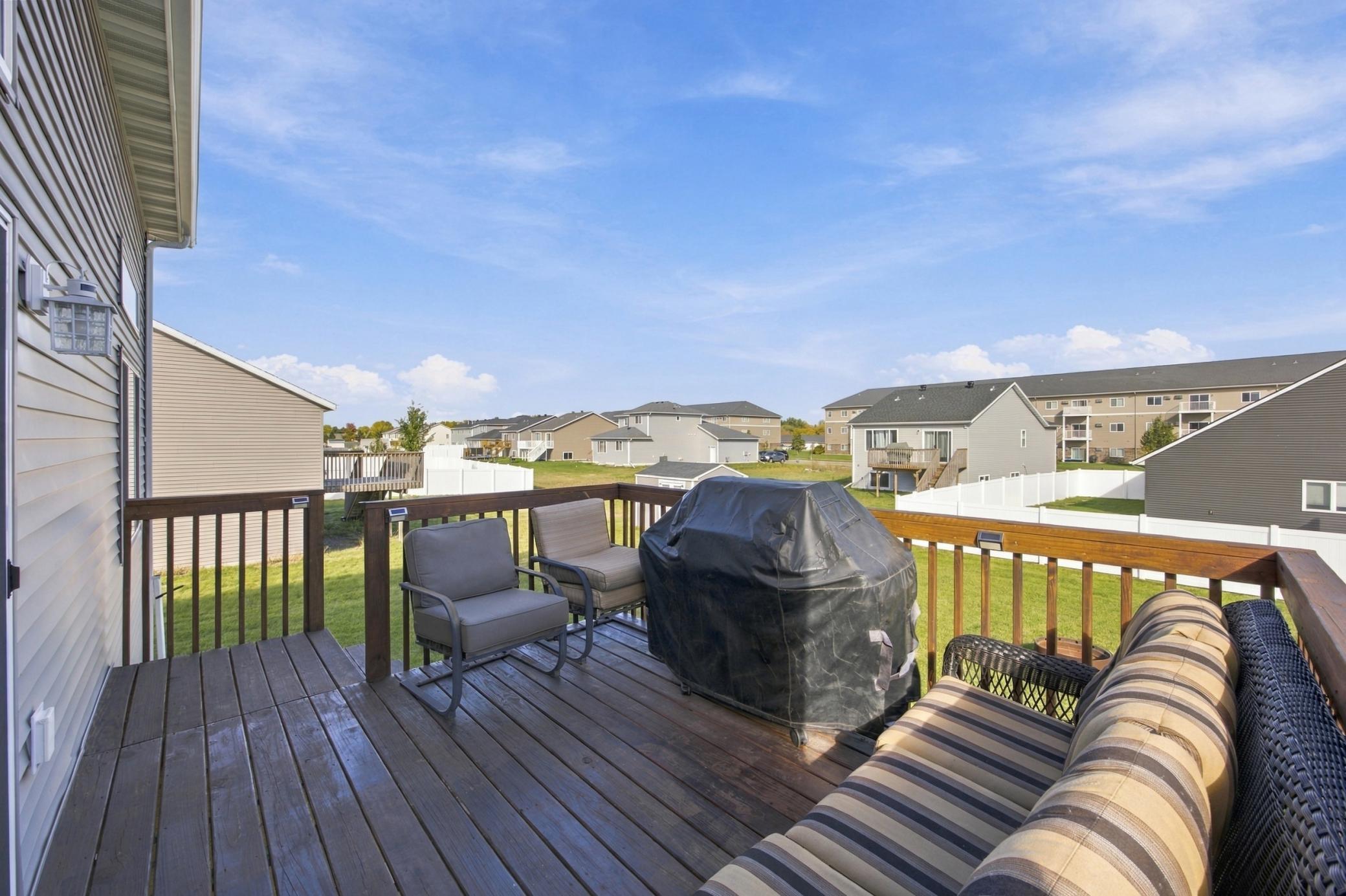 2017 single family home for sale at 3556 17th Street S in Moorhead, MN — 3 bed, 3 bath (photo 37 of 40)