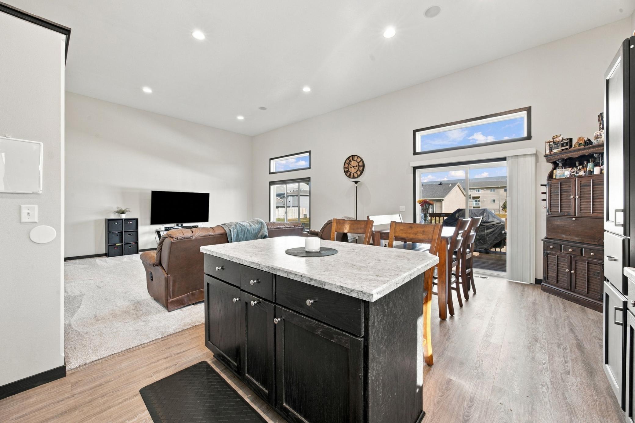 2017 single family home for sale at 3556 17th Street S in Moorhead, MN — 3 bed, 3 bath (photo 10 of 40)