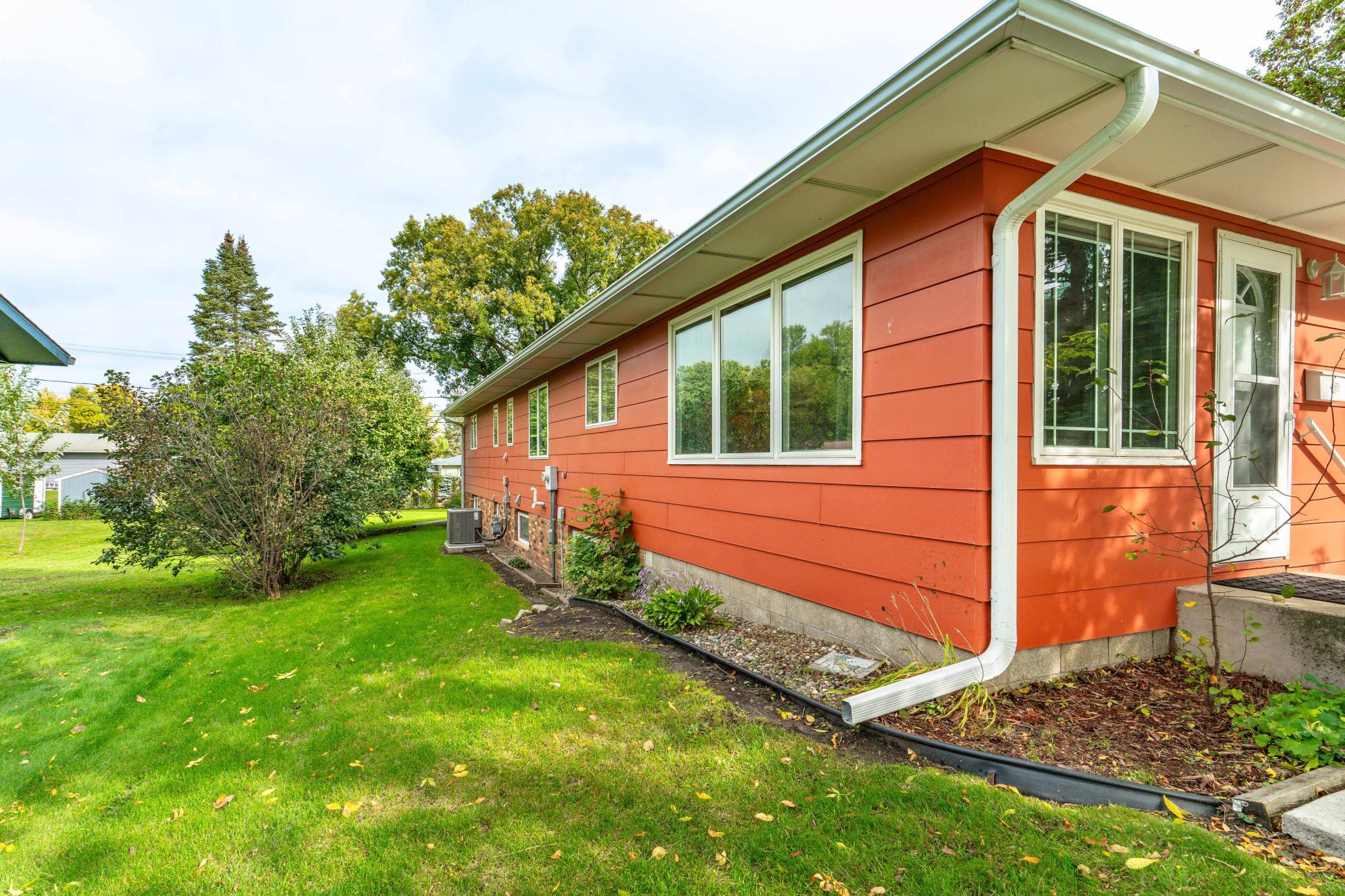 1973 single family home for sale at 1320 S Mabelle Avenue in Fergus Falls, MN — 4 bed, 2 bath (photo 3 of 55)