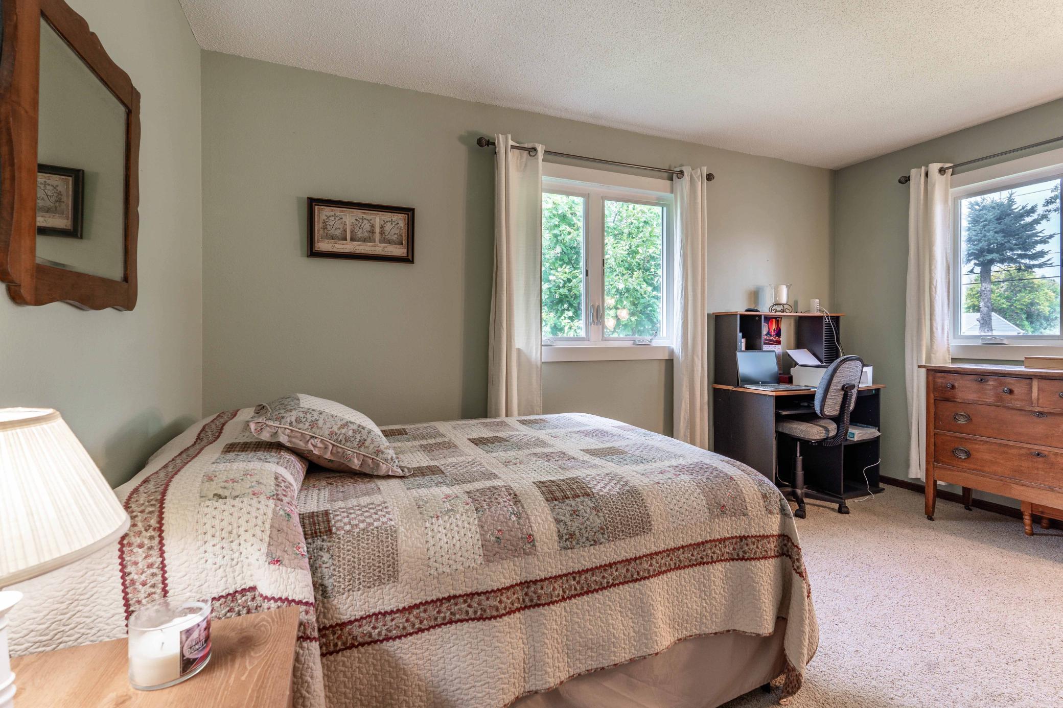 1973 single family home for sale at 1320 S Mabelle Avenue in Fergus Falls, MN — 4 bed, 2 bath (photo 21 of 55)