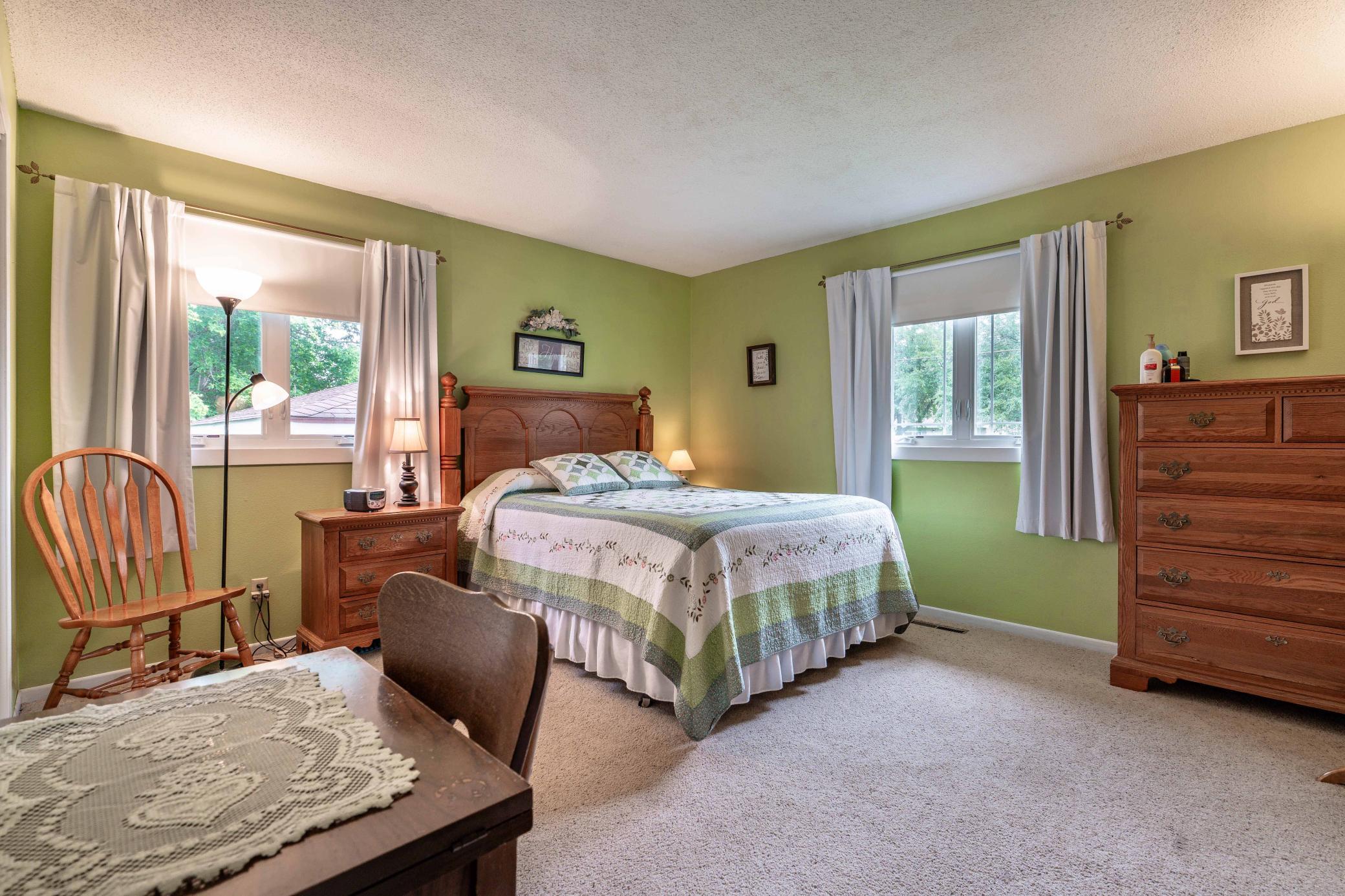 1973 single family home for sale at 1320 S Mabelle Avenue in Fergus Falls, MN — 4 bed, 2 bath (photo 24 of 55)