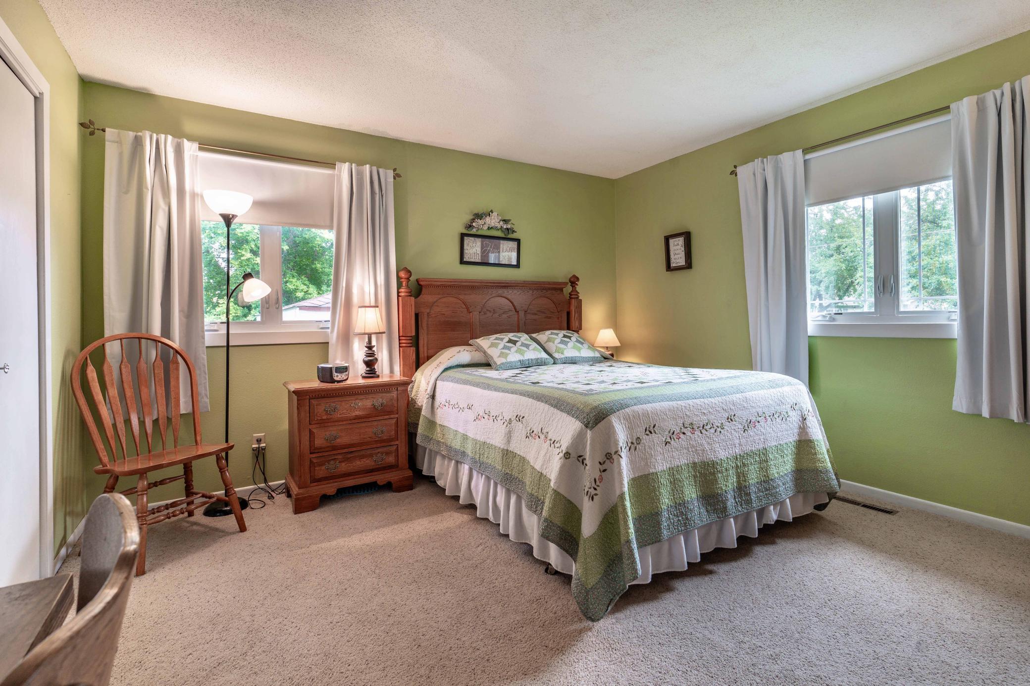 1973 single family home for sale at 1320 S Mabelle Avenue in Fergus Falls, MN — 4 bed, 2 bath (photo 25 of 55)