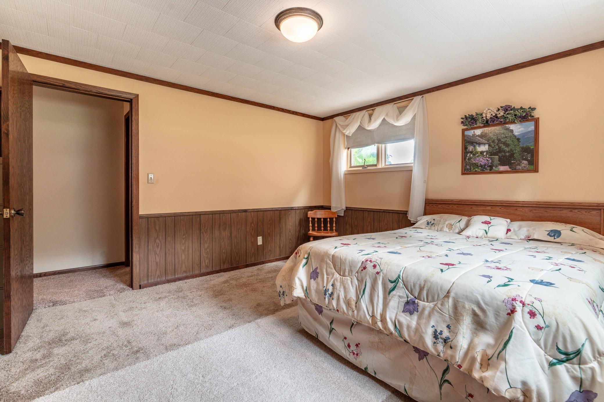 1973 single family home for sale at 1320 S Mabelle Avenue in Fergus Falls, MN — 4 bed, 2 bath (photo 32 of 55)