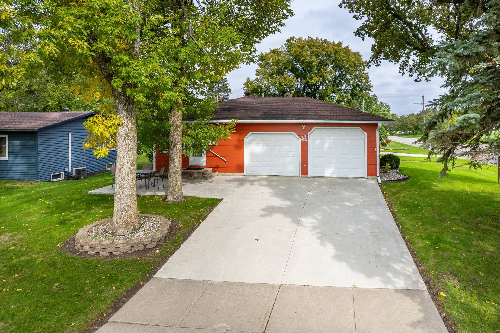 1973 single family home for sale at 1320 S Mabelle Avenue in Fergus Falls, MN — 4 bed, 2 bath (photo 44 of 55)