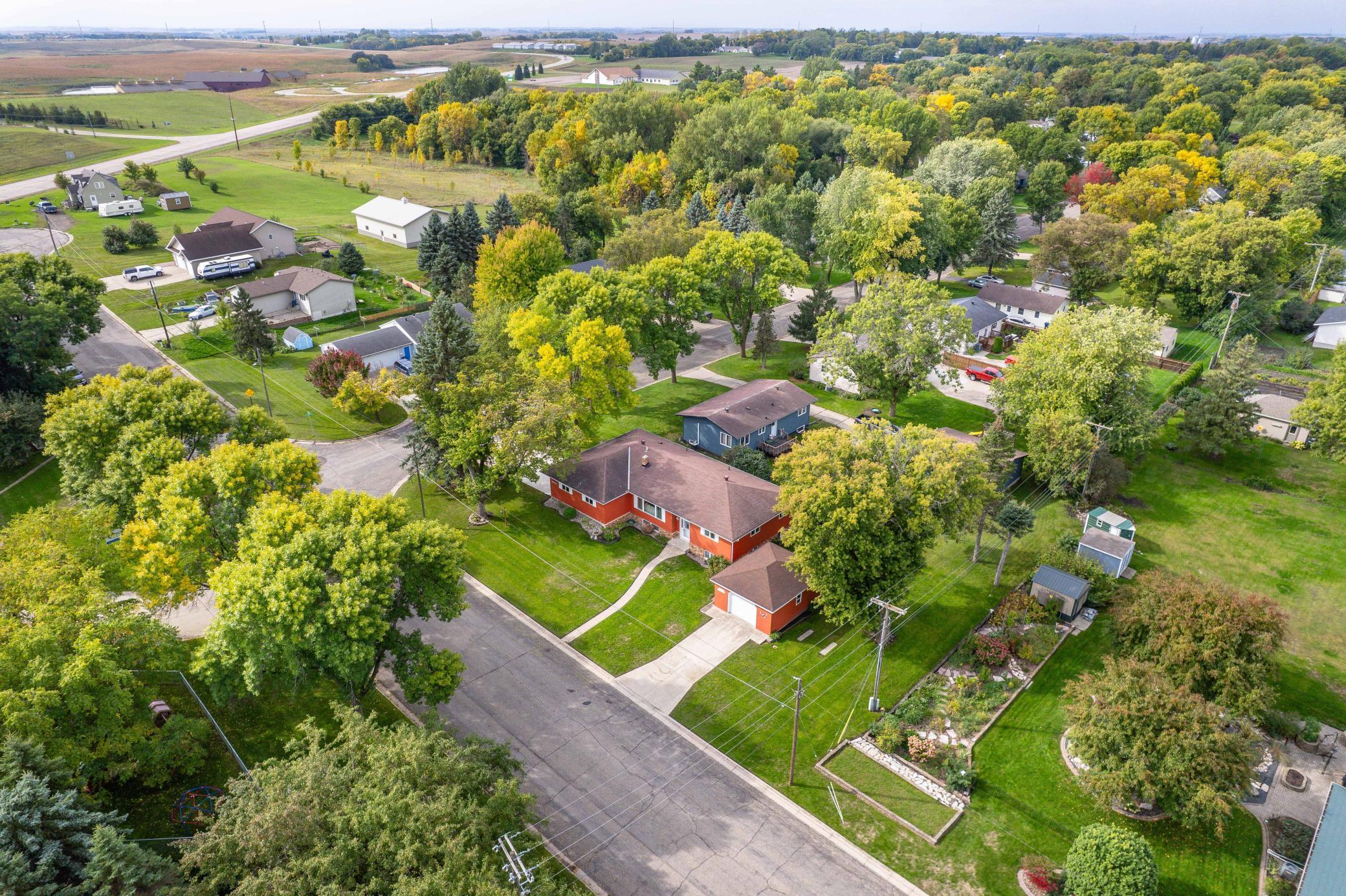 1973 single family home for sale at 1320 S Mabelle Avenue in Fergus Falls, MN — 4 bed, 2 bath (photo 51 of 55)