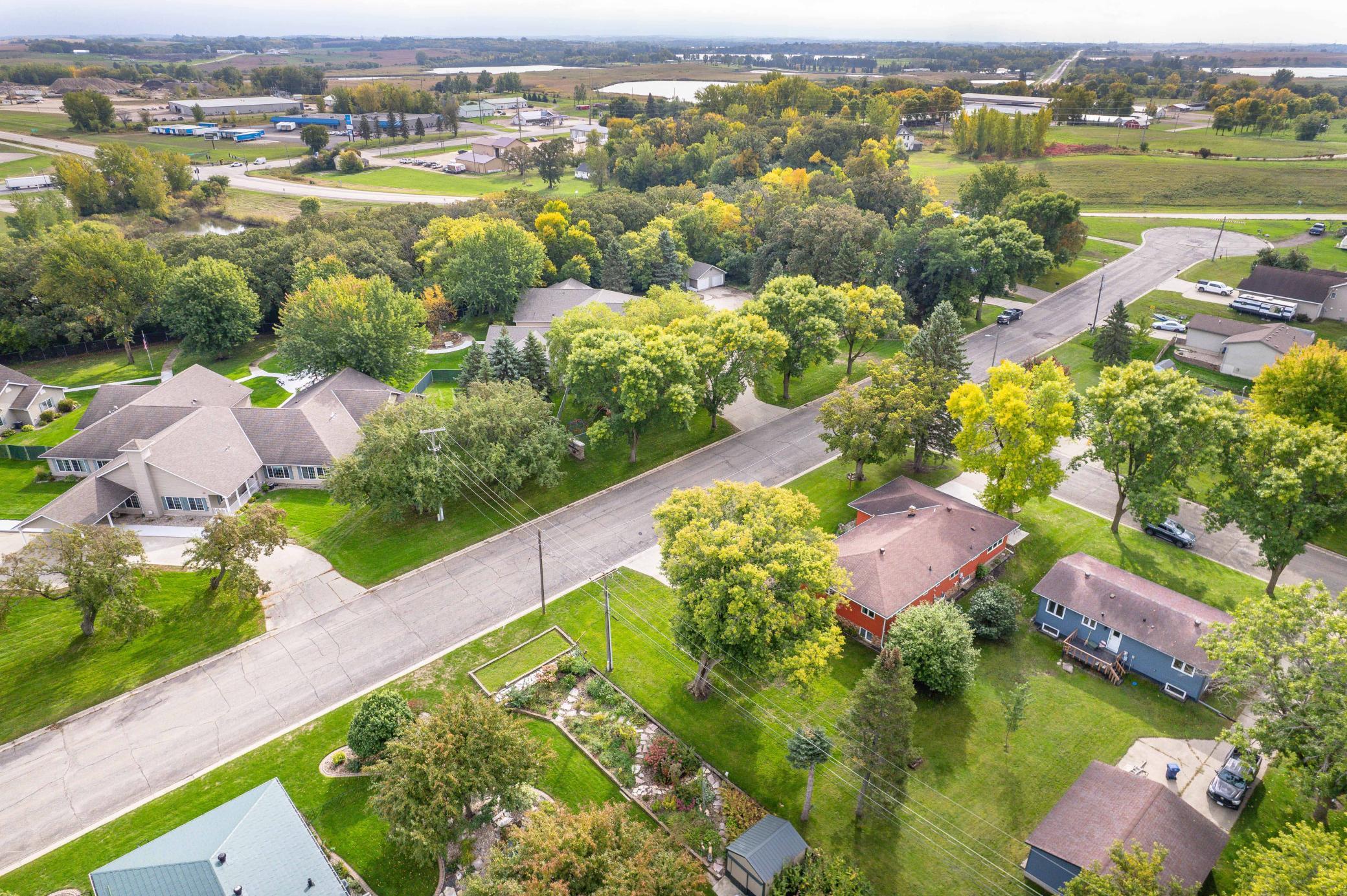 1973 single family home for sale at 1320 S Mabelle Avenue in Fergus Falls, MN — 4 bed, 2 bath (photo 52 of 55)