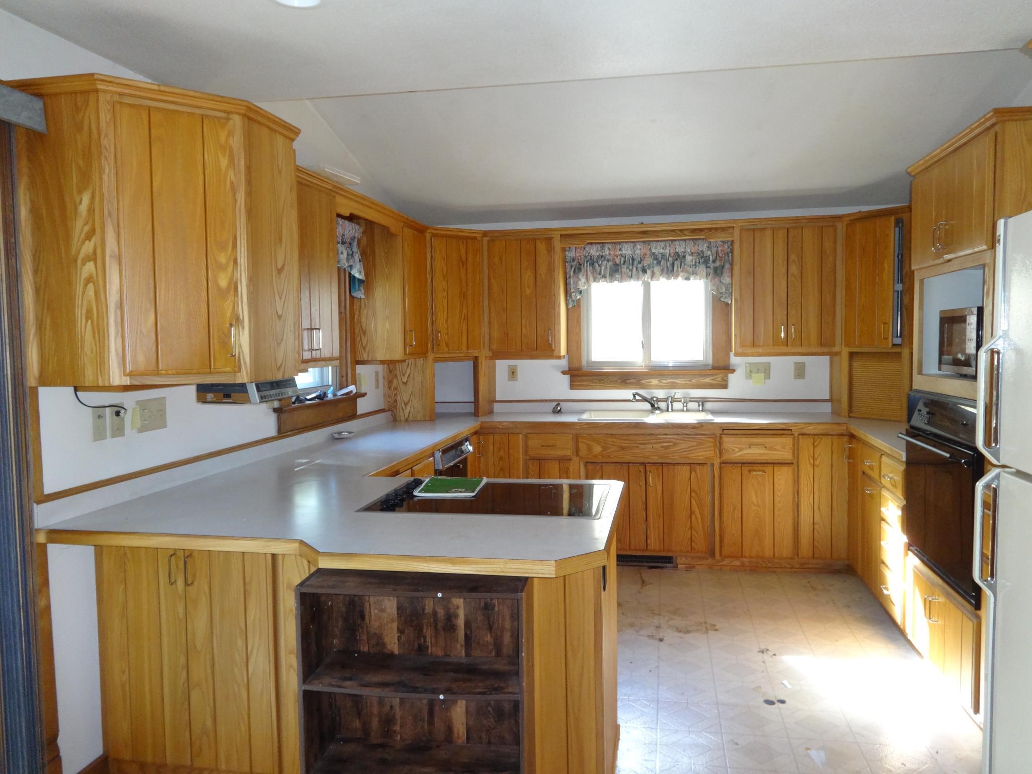 1900 single family home for sale at 434 Lake Street S in Long Prairie, MN — 2 bed, 2 bath (photo 2 of 19)