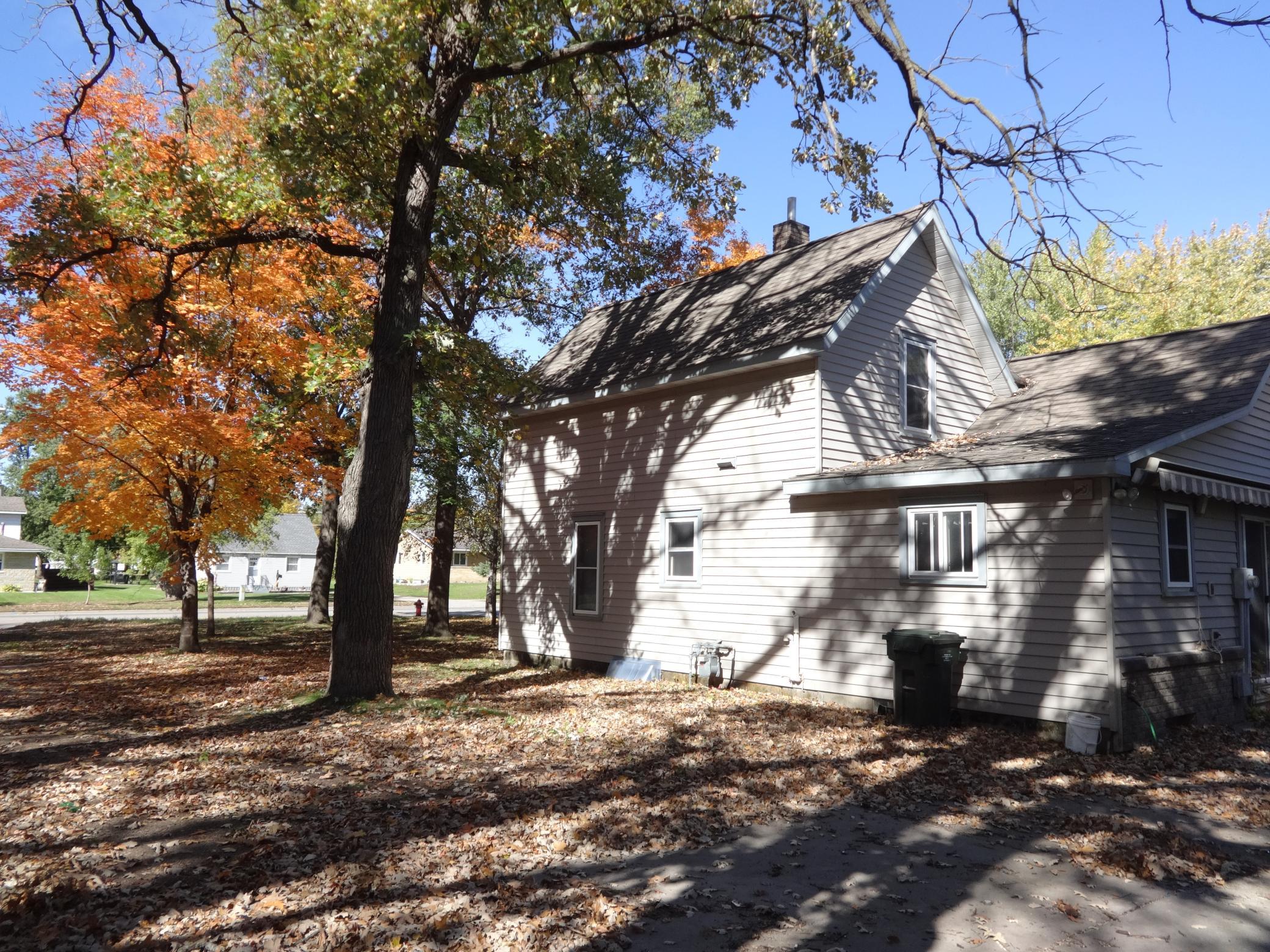 1900 single family home for sale at 434 Lake Street S in Long Prairie, MN — 2 bed, 2 bath (photo 17 of 19)