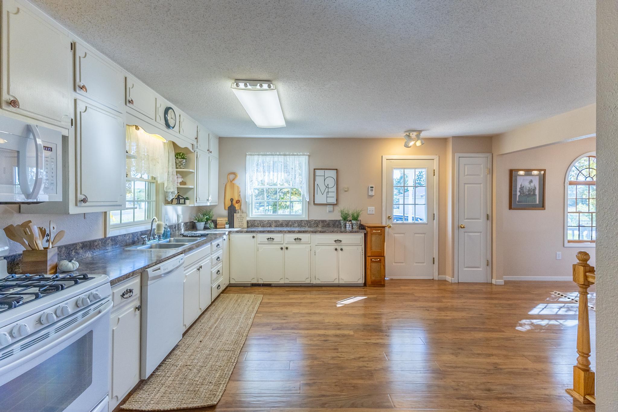 1959 single family home for sale at 2422 Sumac Road NE in Bemidji, MN — 2 bed, 1 bath (photo 13 of 72)