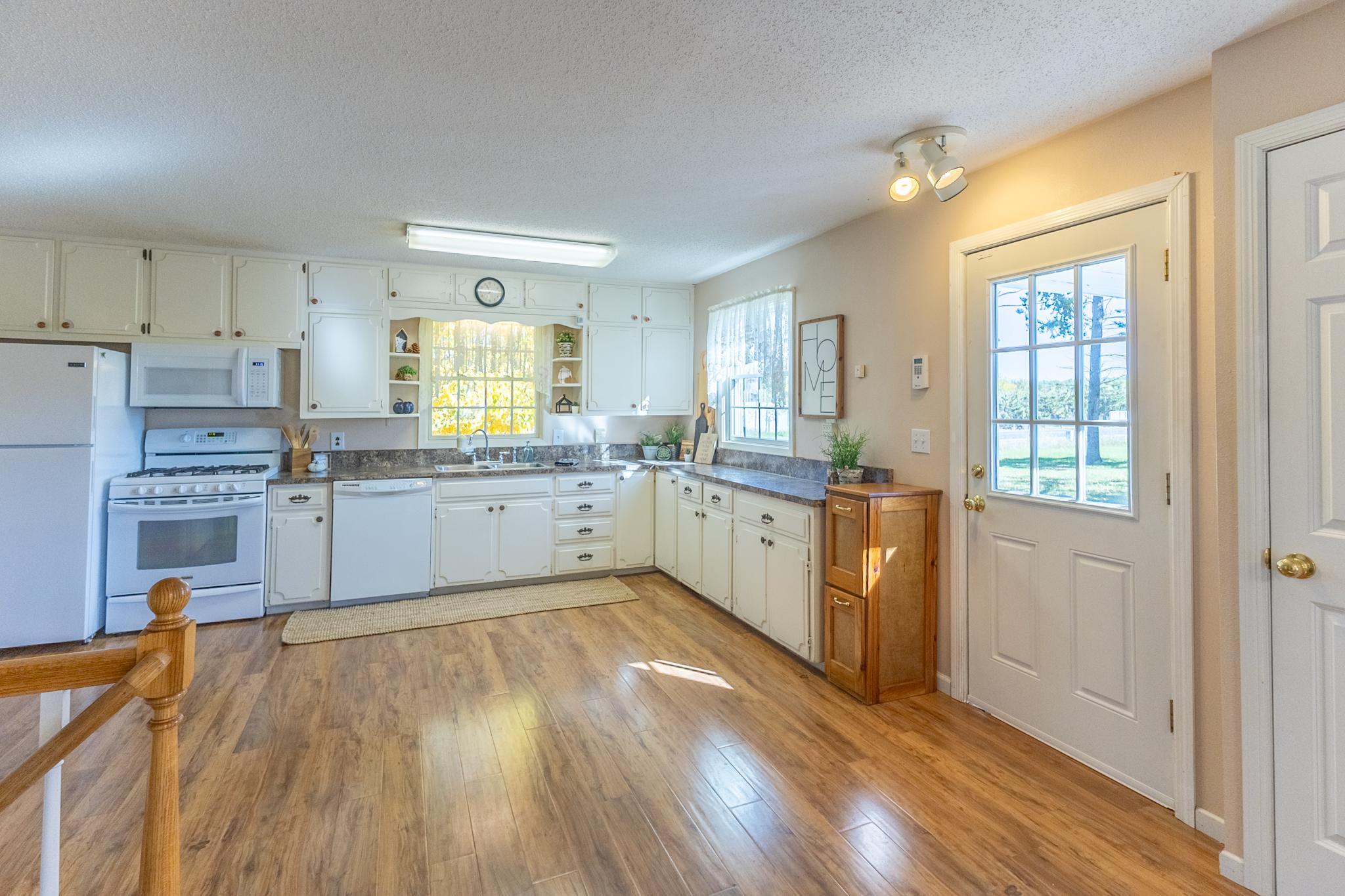 1959 single family home for sale at 2422 Sumac Road NE in Bemidji, MN — 2 bed, 1 bath (photo 10 of 72)