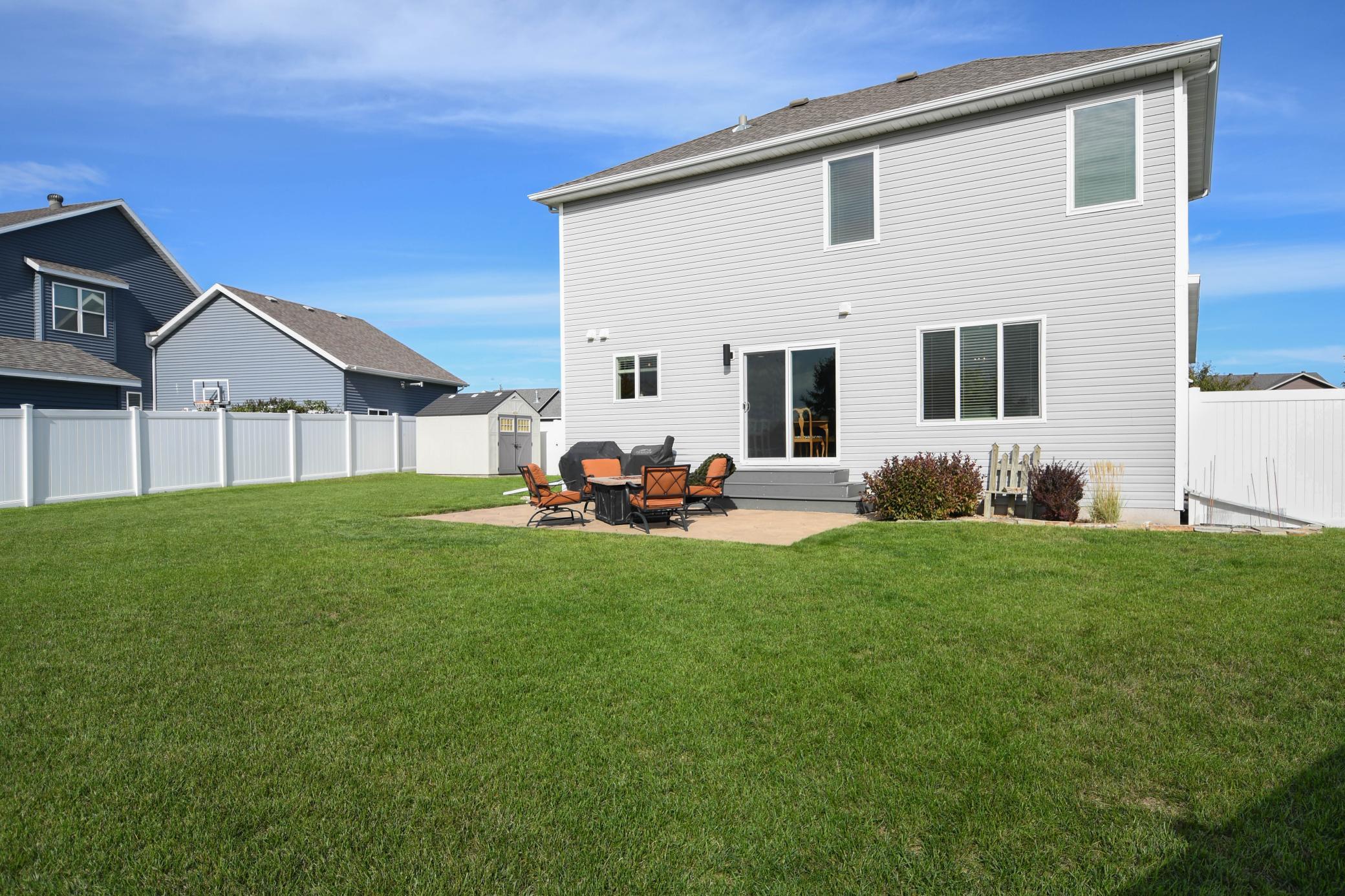 2013 single family home for sale at 3584 6th Street E in West Fargo, ND — 3 bed, 3 bath (photo 11 of 56)