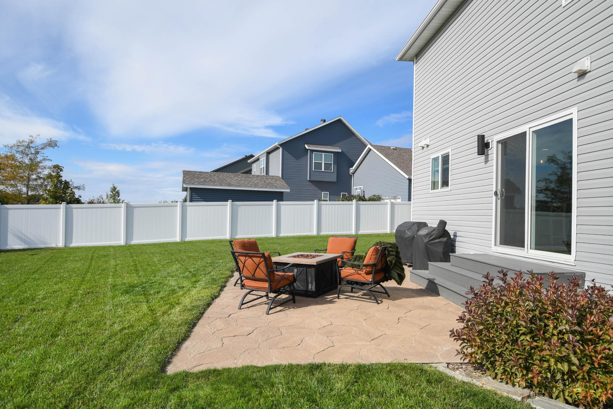 2013 single family home for sale at 3584 6th Street E in West Fargo, ND — 3 bed, 3 bath (photo 12 of 56)