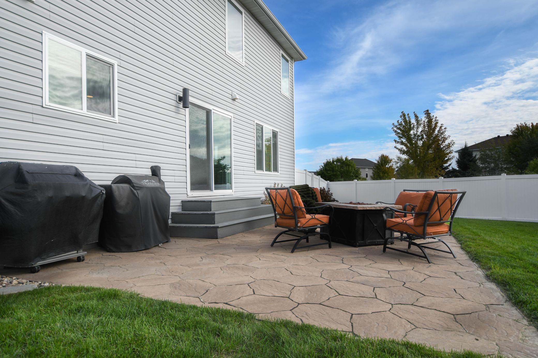 2013 single family home for sale at 3584 6th Street E in West Fargo, ND — 3 bed, 3 bath (photo 14 of 56)