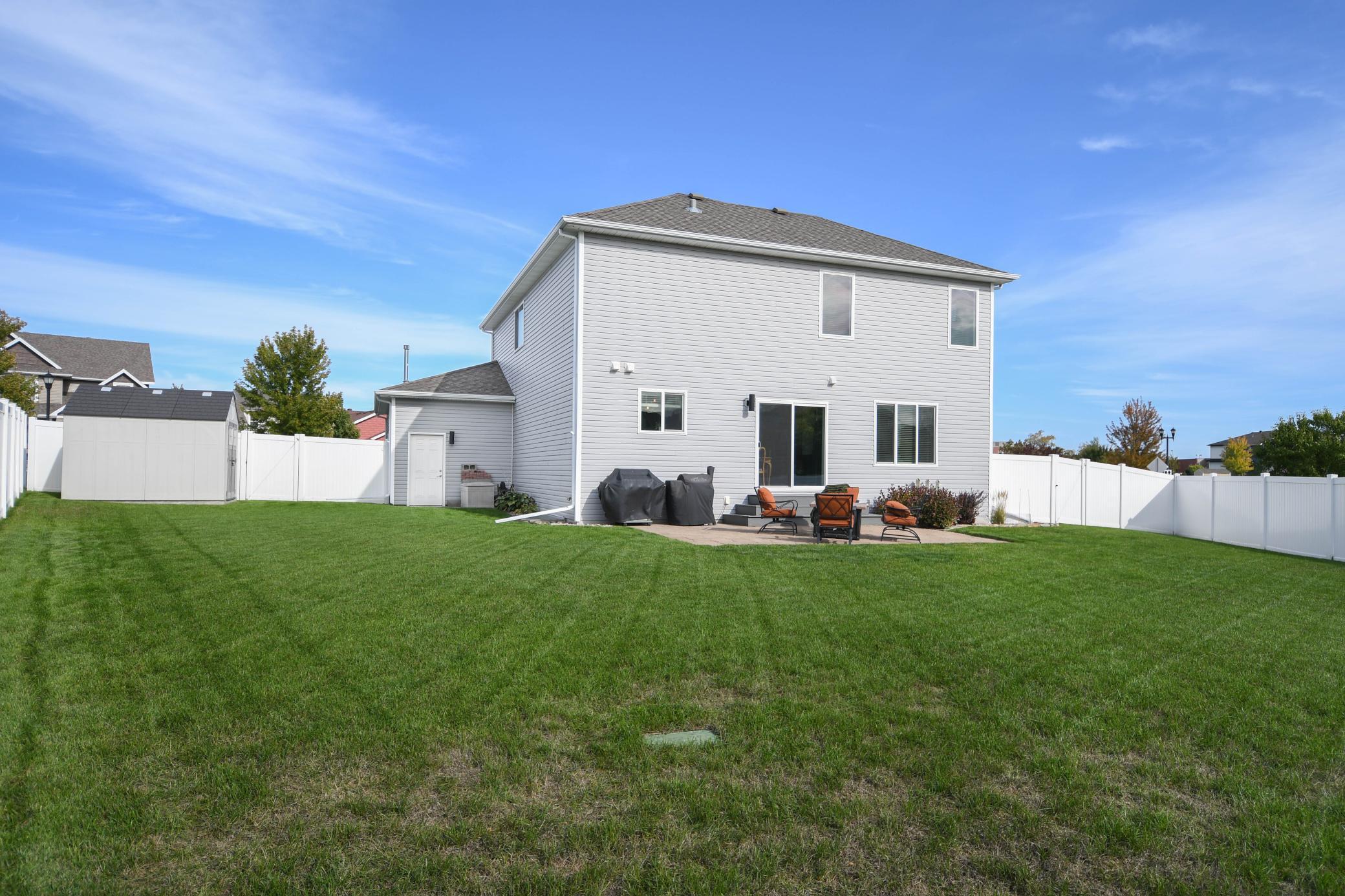 2013 single family home for sale at 3584 6th Street E in West Fargo, ND — 3 bed, 3 bath (photo 10 of 56)