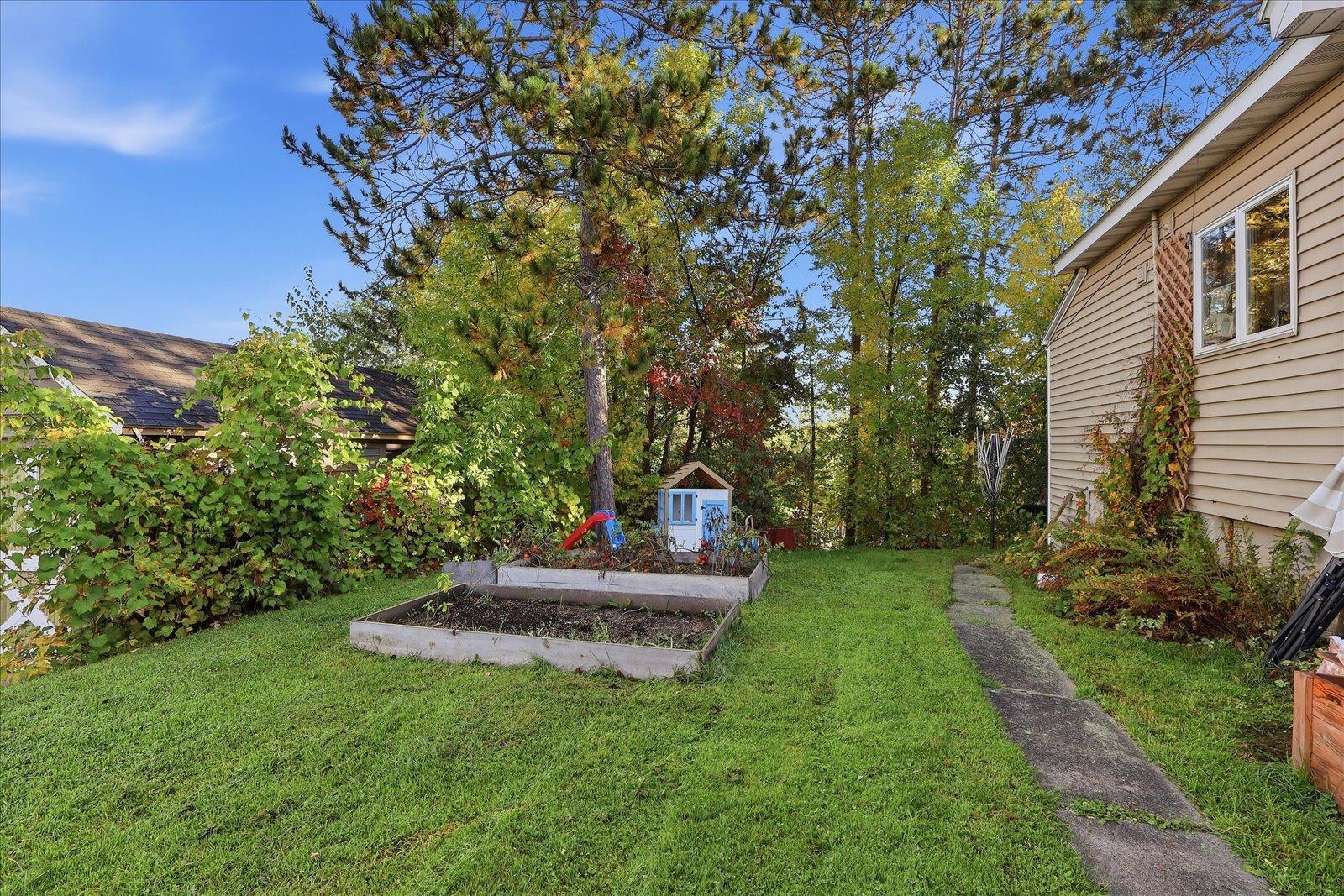 1933 single family home for sale at 106 Hartley Street in Coleraine, MN — 3 bed, 1 bath (photo 24 of 32)