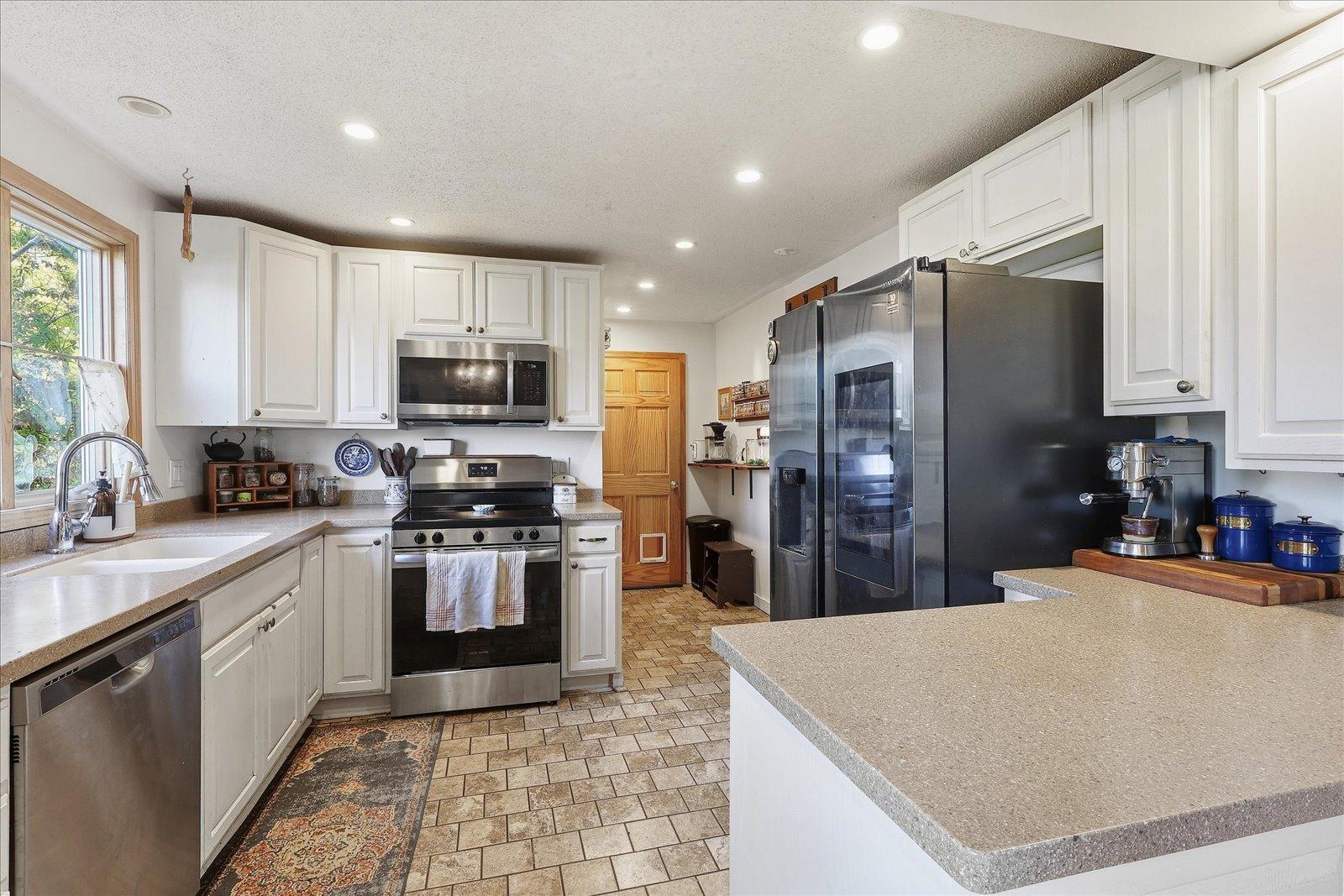 1933 single family home for sale at 106 Hartley Street in Coleraine, MN — 3 bed, 1 bath (photo 5 of 32)