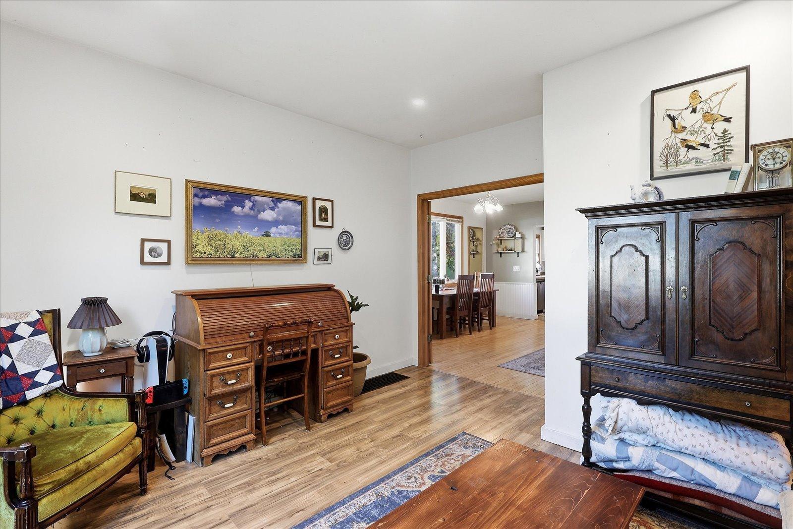 1933 single family home for sale at 106 Hartley Street in Coleraine, MN — 3 bed, 1 bath (photo 10 of 32)