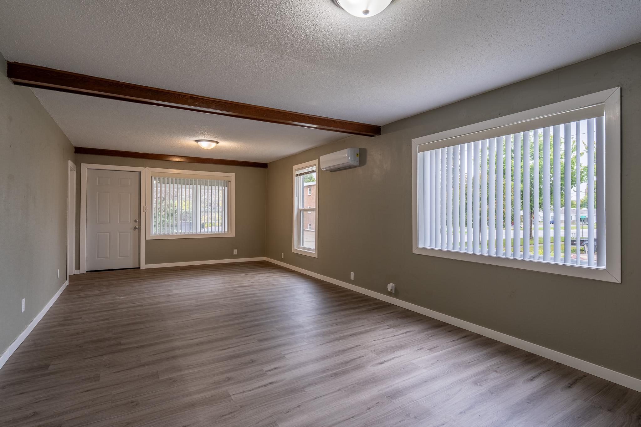 1920 single family home for sale at 415 3rd Avenue S in Moorhead, MN — 6 bed, 3 bath (photo 14 of 45)