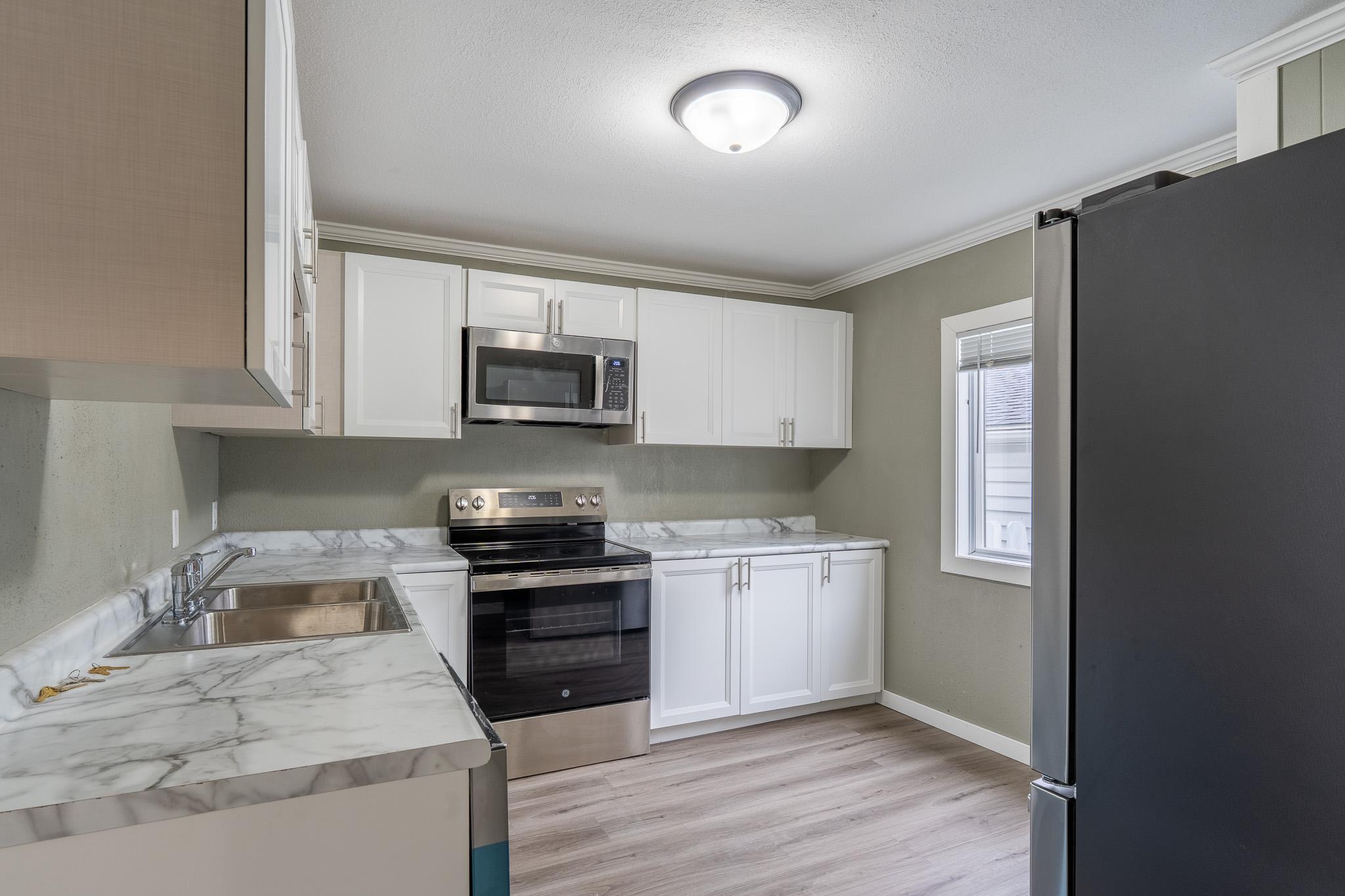 1920 single family home for sale at 415 3rd Avenue S in Moorhead, MN — 6 bed, 3 bath (photo 15 of 45)