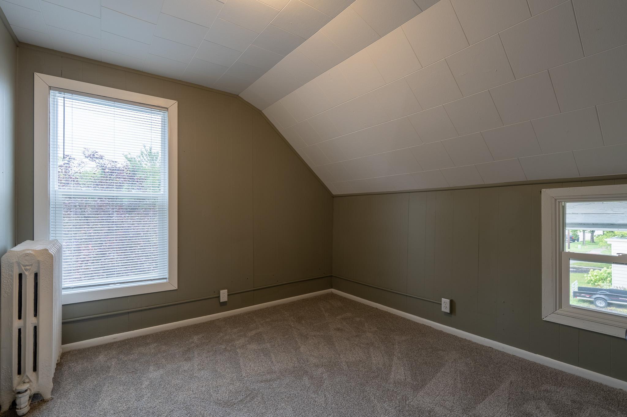 1920 single family home for sale at 415 3rd Avenue S in Moorhead, MN — 6 bed, 3 bath (photo 26 of 45)