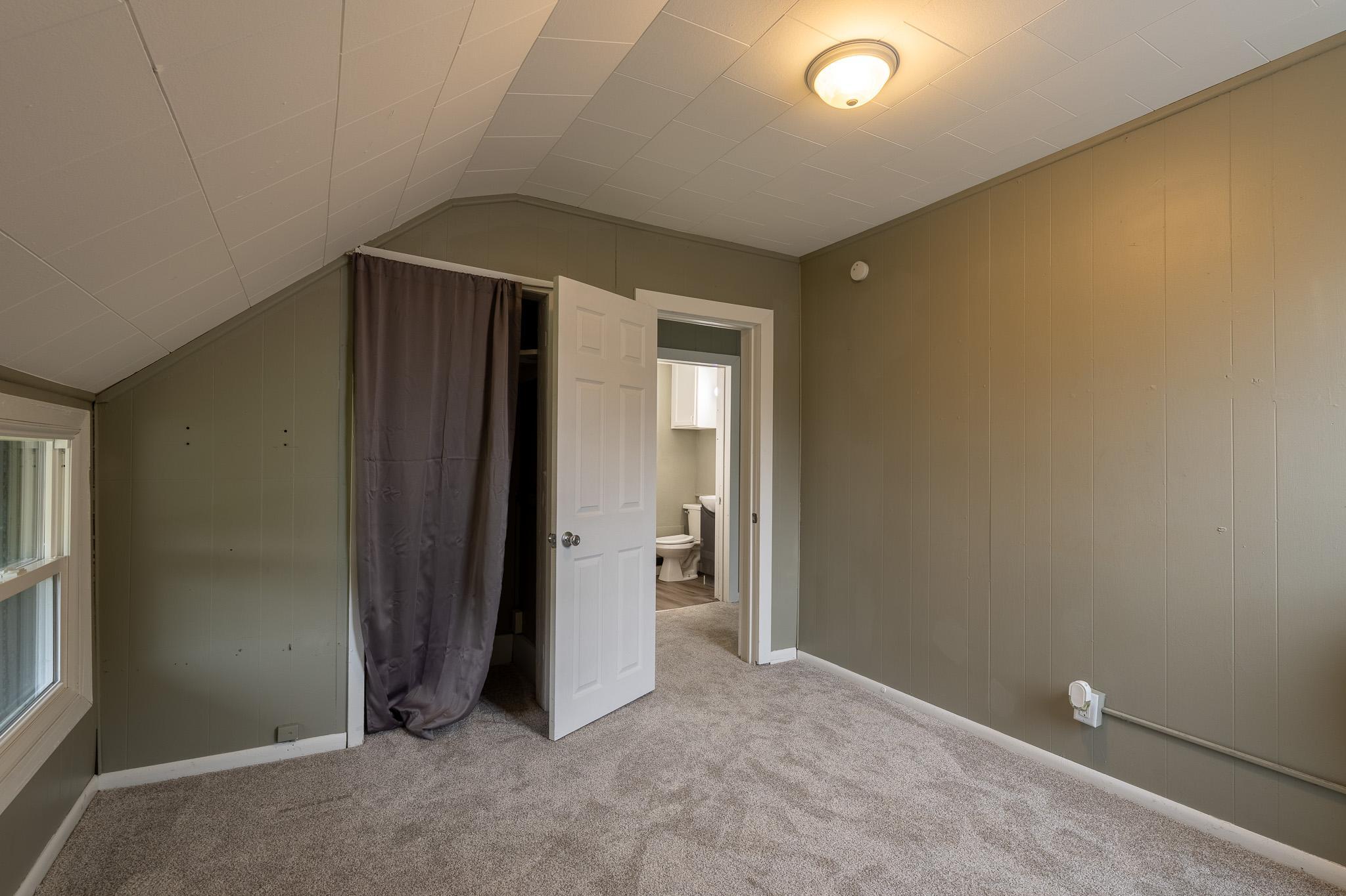 1920 single family home for sale at 415 3rd Avenue S in Moorhead, MN — 6 bed, 3 bath (photo 27 of 45)