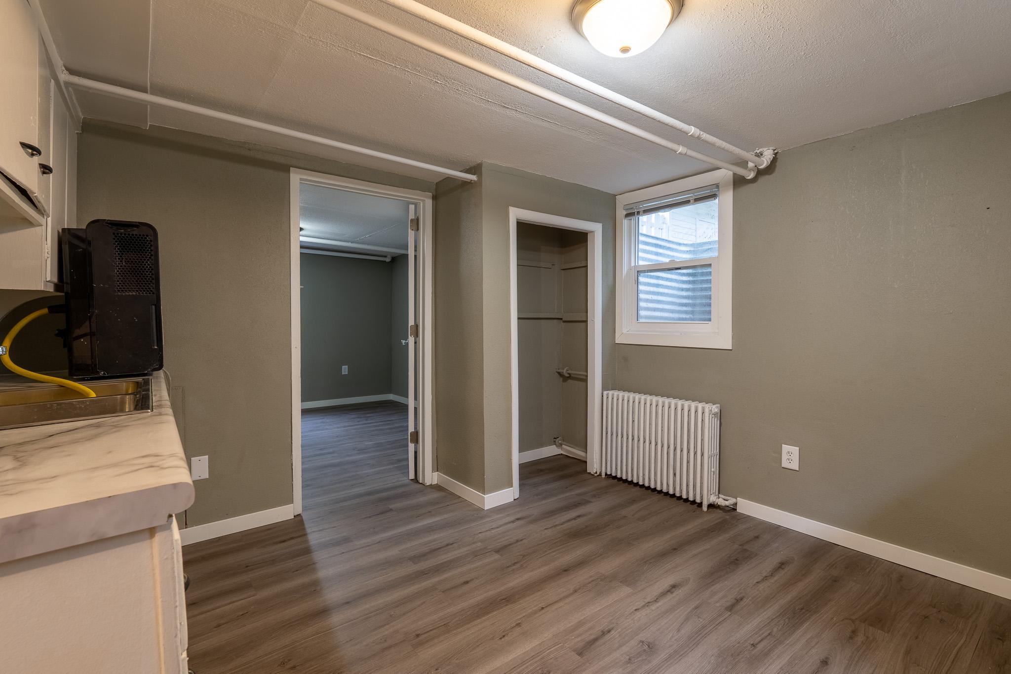 1920 single family home for sale at 415 3rd Avenue S in Moorhead, MN — 6 bed, 3 bath (photo 35 of 45)