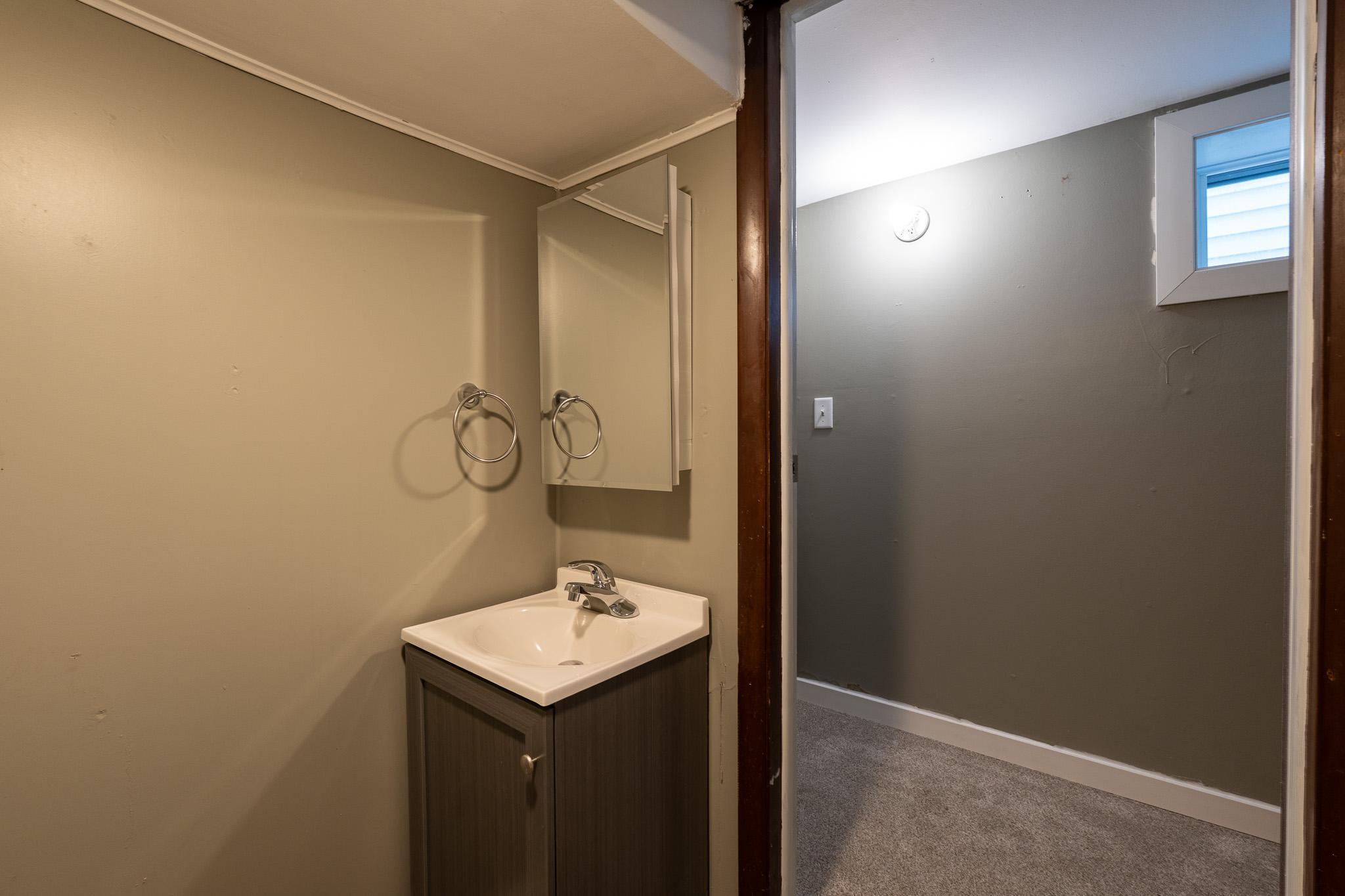 1920 single family home for sale at 415 3rd Avenue S in Moorhead, MN — 6 bed, 3 bath (photo 41 of 45)