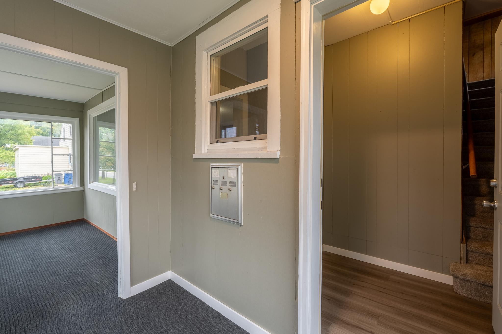 1920 single family home for sale at 415 3rd Avenue S in Moorhead, MN — 6 bed, 3 bath (photo 10 of 45)