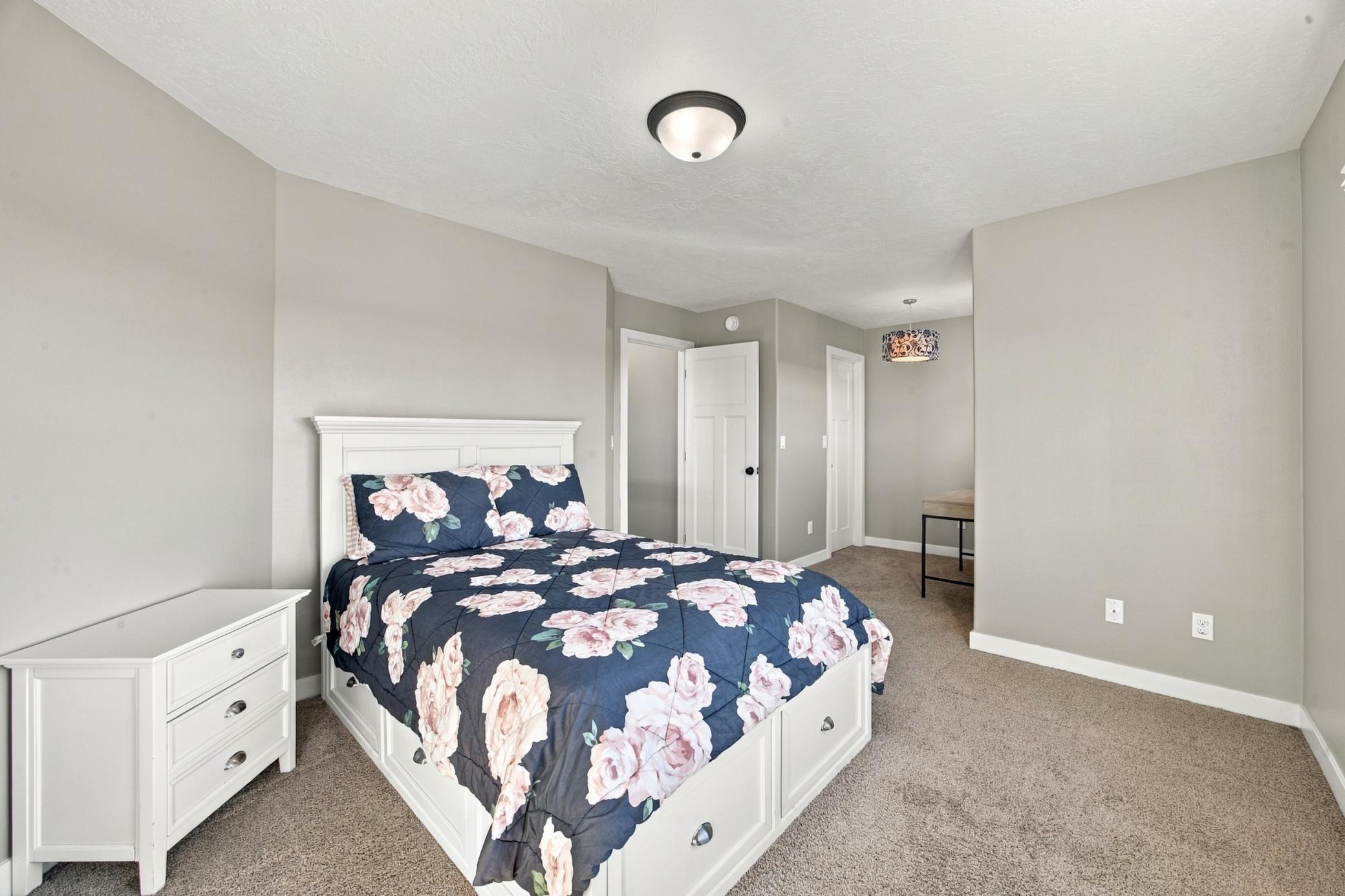 2011 single family home for sale at 4914 Loden Court S in Fargo, ND — 5 bed, 4 bath (photo 22 of 51)