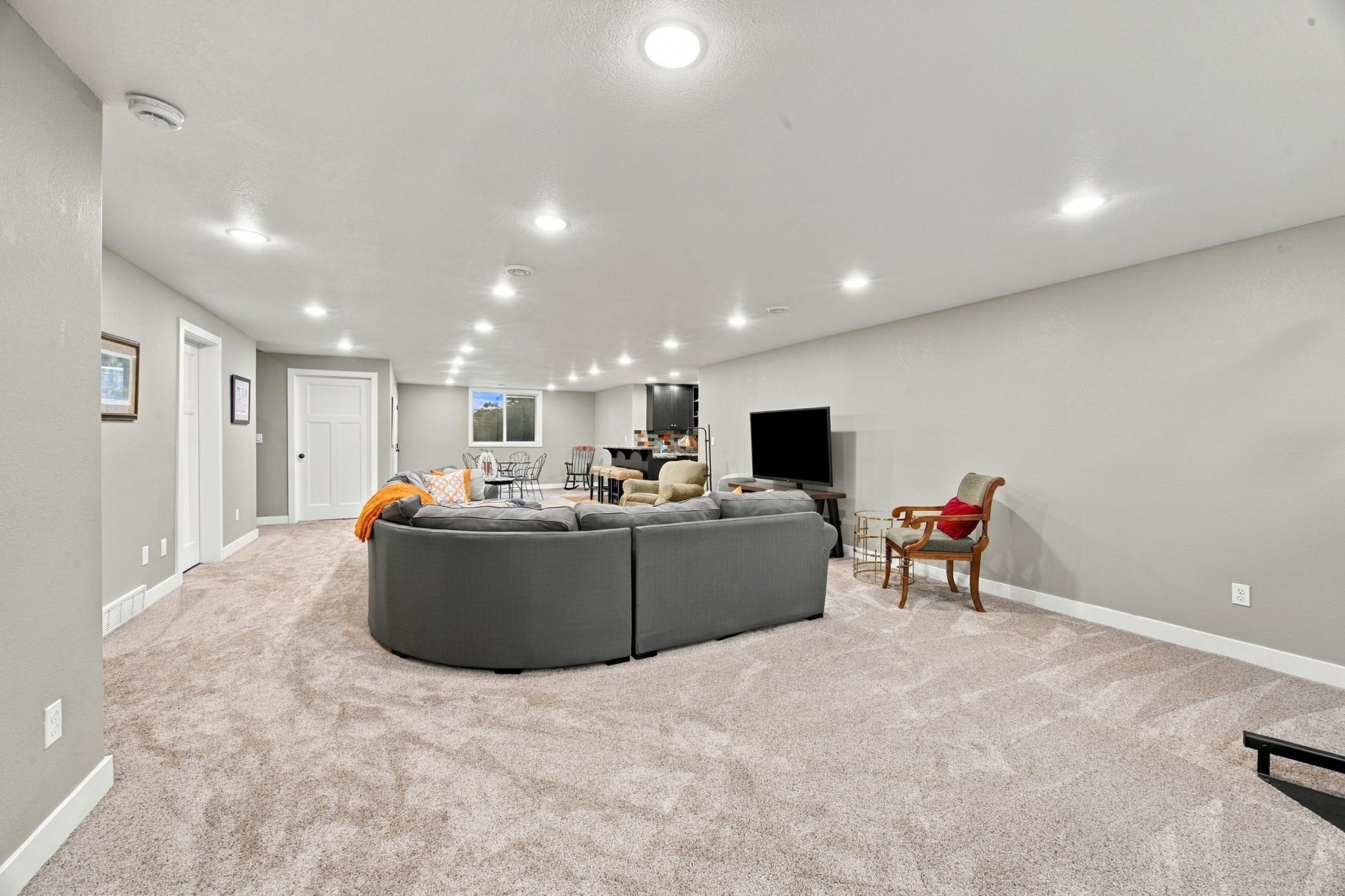 2011 single family home for sale at 4914 Loden Court S in Fargo, ND — 5 bed, 4 bath (photo 28 of 51)