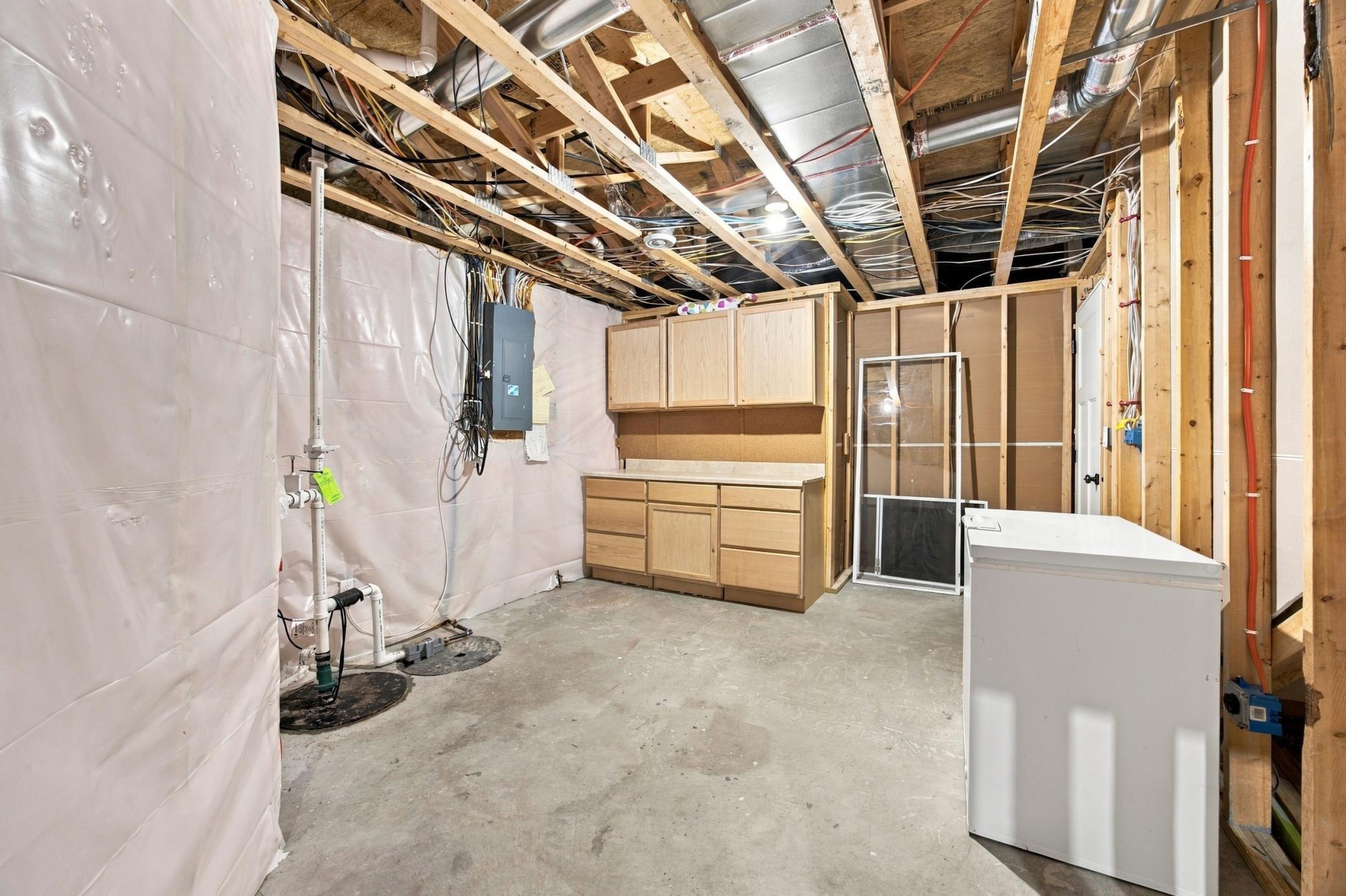 2011 single family home for sale at 4914 Loden Court S in Fargo, ND — 5 bed, 4 bath (photo 34 of 51)