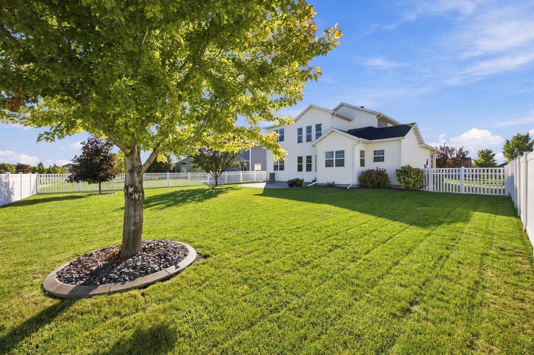 2011 single family home for sale at 4914 Loden Court S in Fargo, ND — 5 bed, 4 bath (photo 38 of 51)