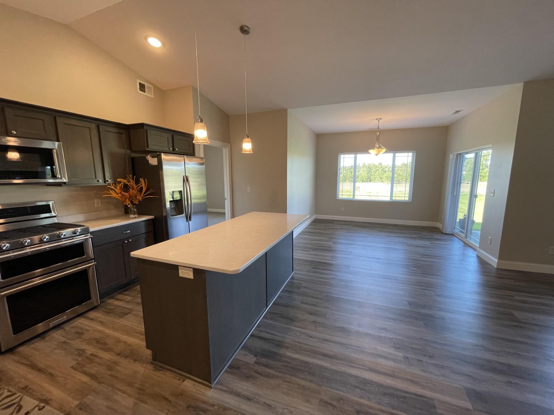 2018 single family home for sale at 2008 Whiting Road NW, Unit 8 in Bemidji, MN — 3 bed, 2 bath (photo 4 of 27)