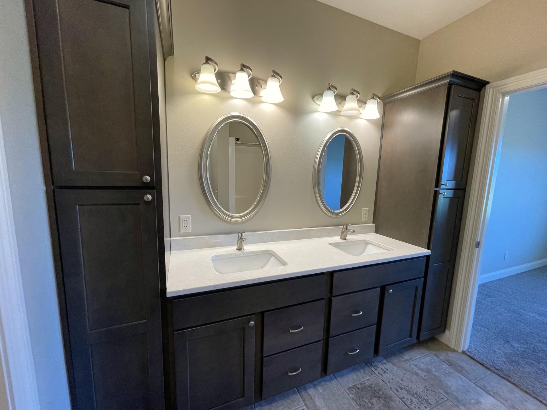 2018 single family home for sale at 2008 Whiting Road NW, Unit 8 in Bemidji, MN — 3 bed, 2 bath (photo 10 of 27)