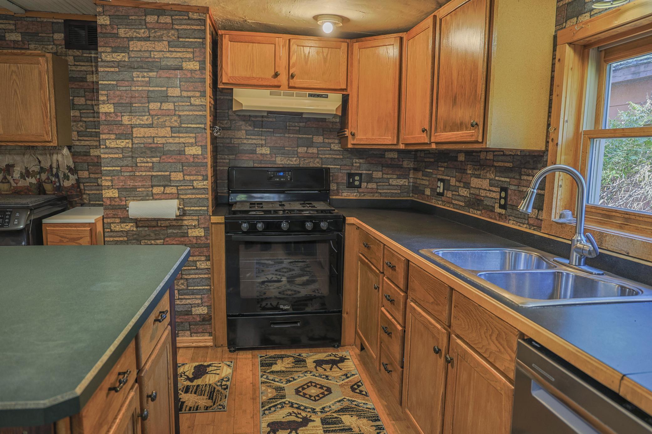 1921 single family home for sale at 9806 Green Acres Court NE, Unit 13 in Bemidji, MN — 2 bed, 2 bath (photo 6 of 52)