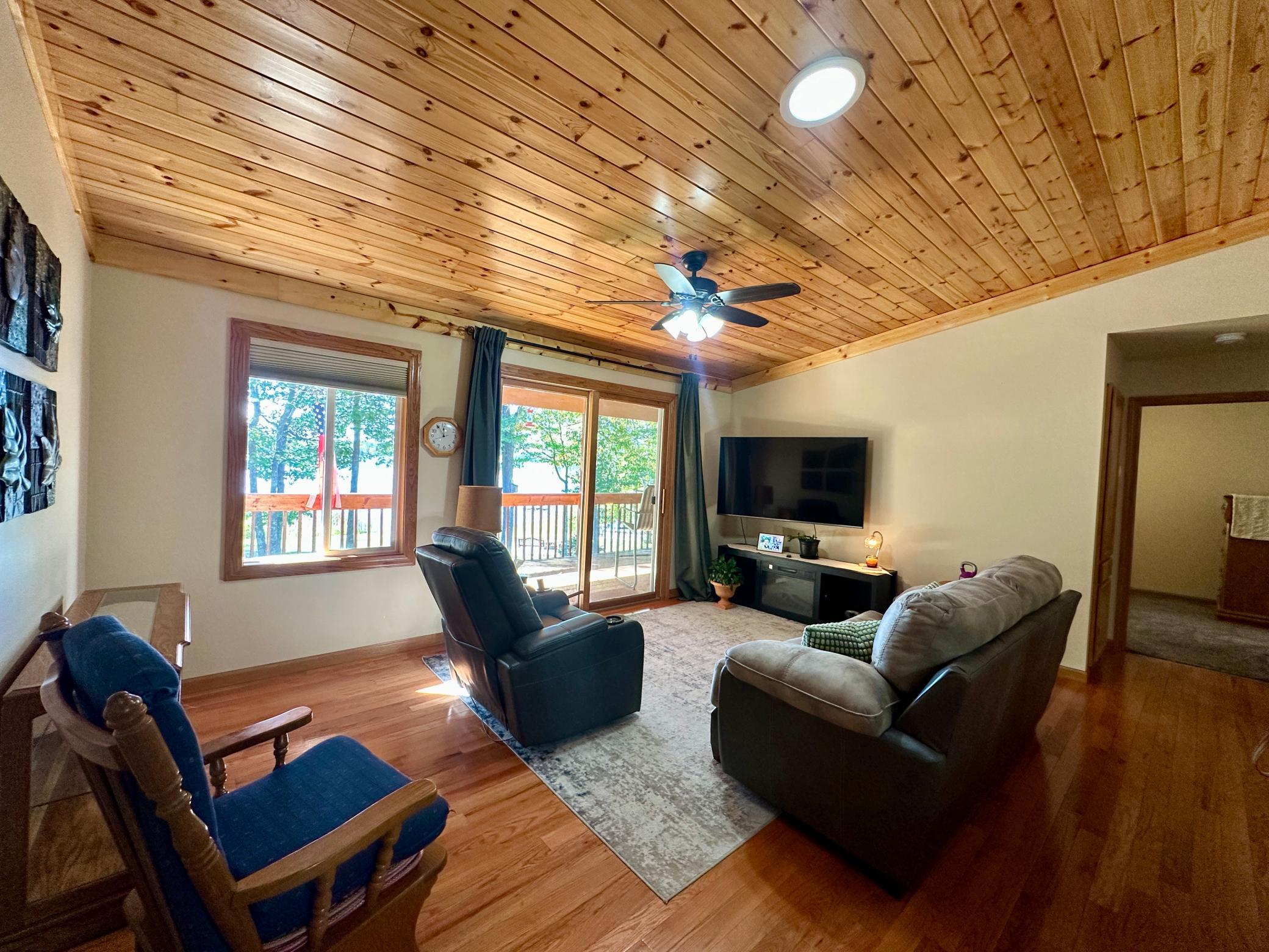 1974 single family home for sale at 29289 Surfland Road in Merrifield, MN — 2 bed, 2 bath (photo 11 of 24)