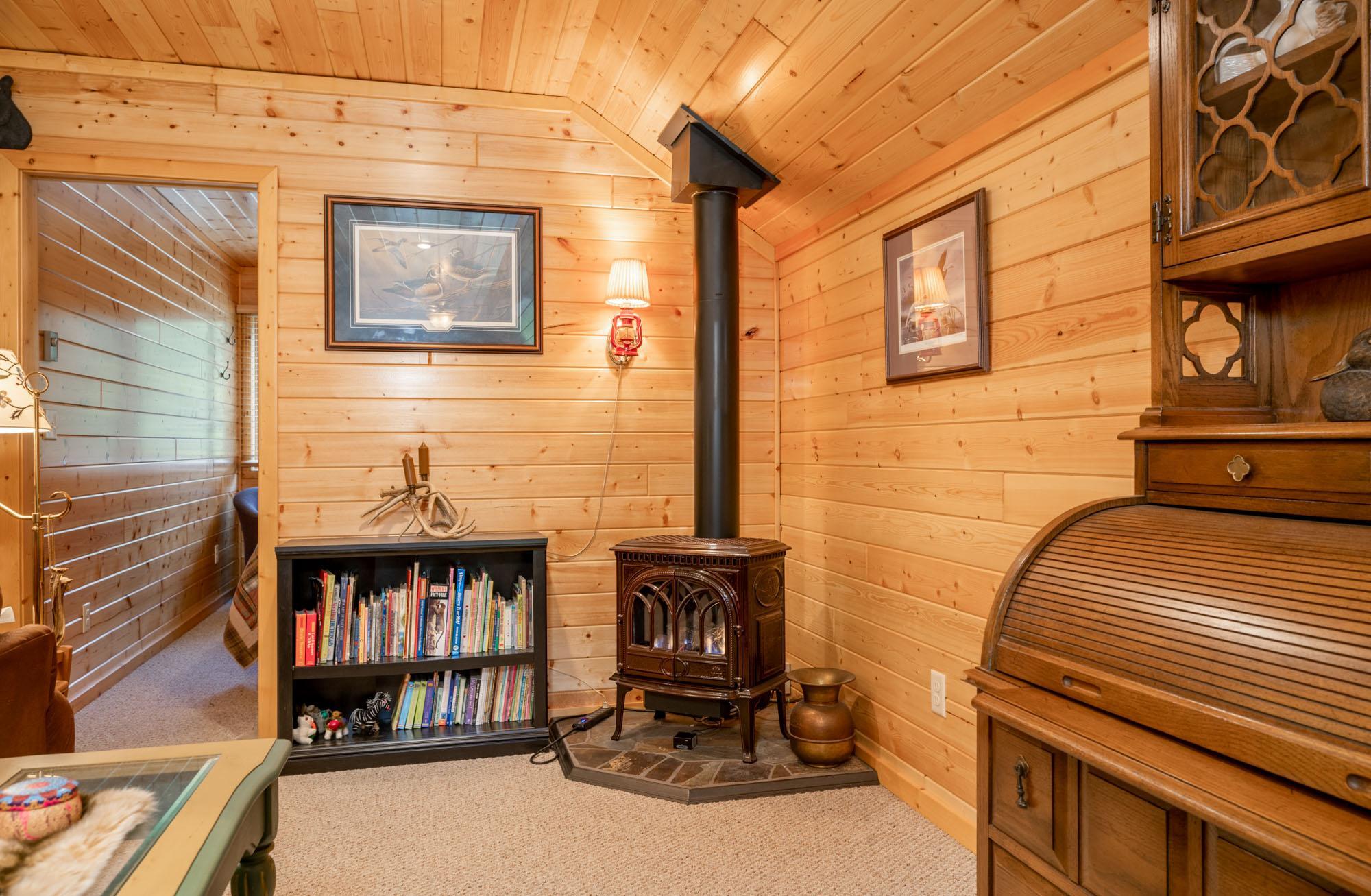 2012 single family home for sale at 46507 Hartley Lake Road in Bovey, MN — 4 bed, 2 bath (photo 18 of 77)