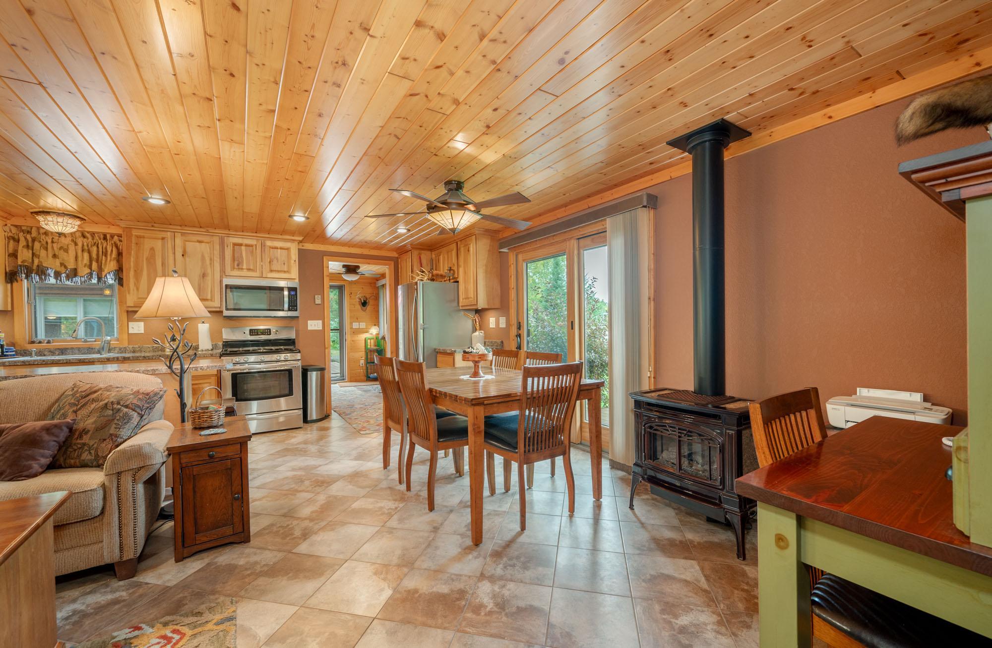 2012 single family home for sale at 46507 Hartley Lake Road in Bovey, MN — 4 bed, 2 bath (photo 36 of 77)