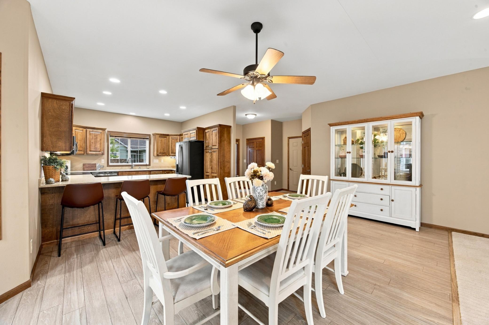2011 single family home for sale at 4366 Redwood Lane S in Fargo, ND — 2 bed, 2 bath (photo 11 of 23)