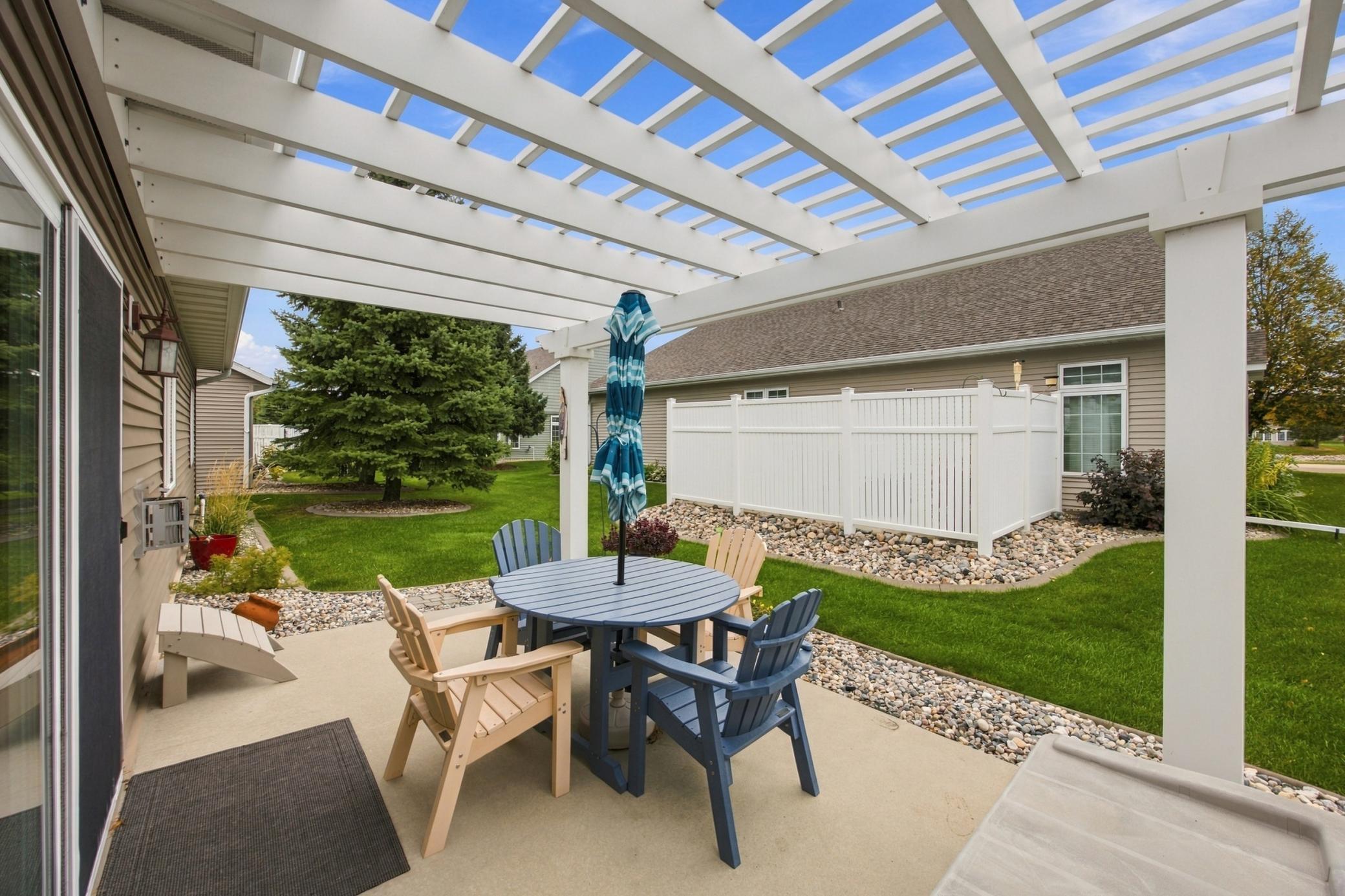 2011 single family home for sale at 4366 Redwood Lane S in Fargo, ND — 2 bed, 2 bath (photo 22 of 23)