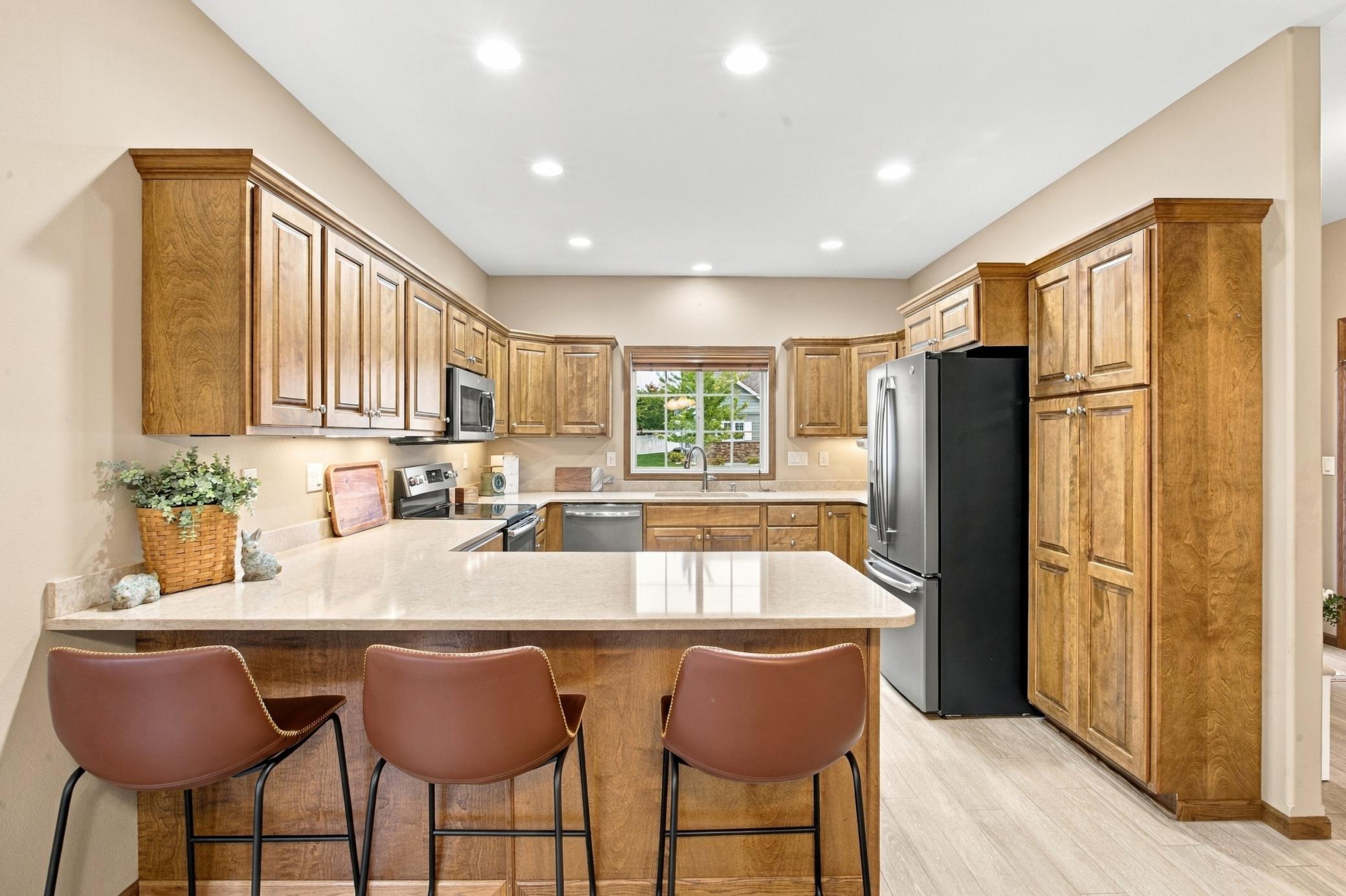 2011 single family home for sale at 4366 Redwood Lane S in Fargo, ND — 2 bed, 2 bath (photo 7 of 23)