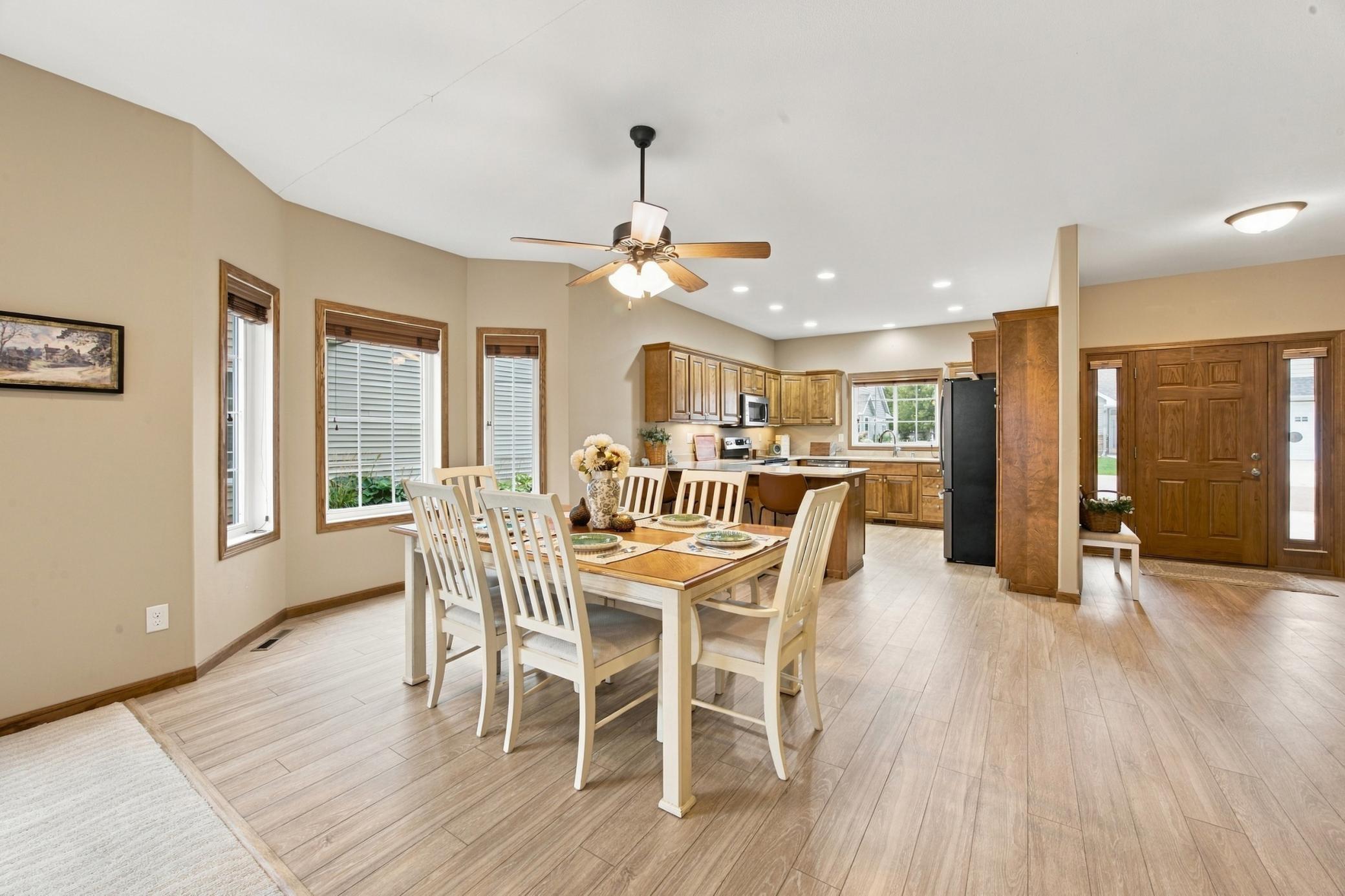 2011 single family home for sale at 4366 Redwood Lane S in Fargo, ND — 2 bed, 2 bath (photo 10 of 23)